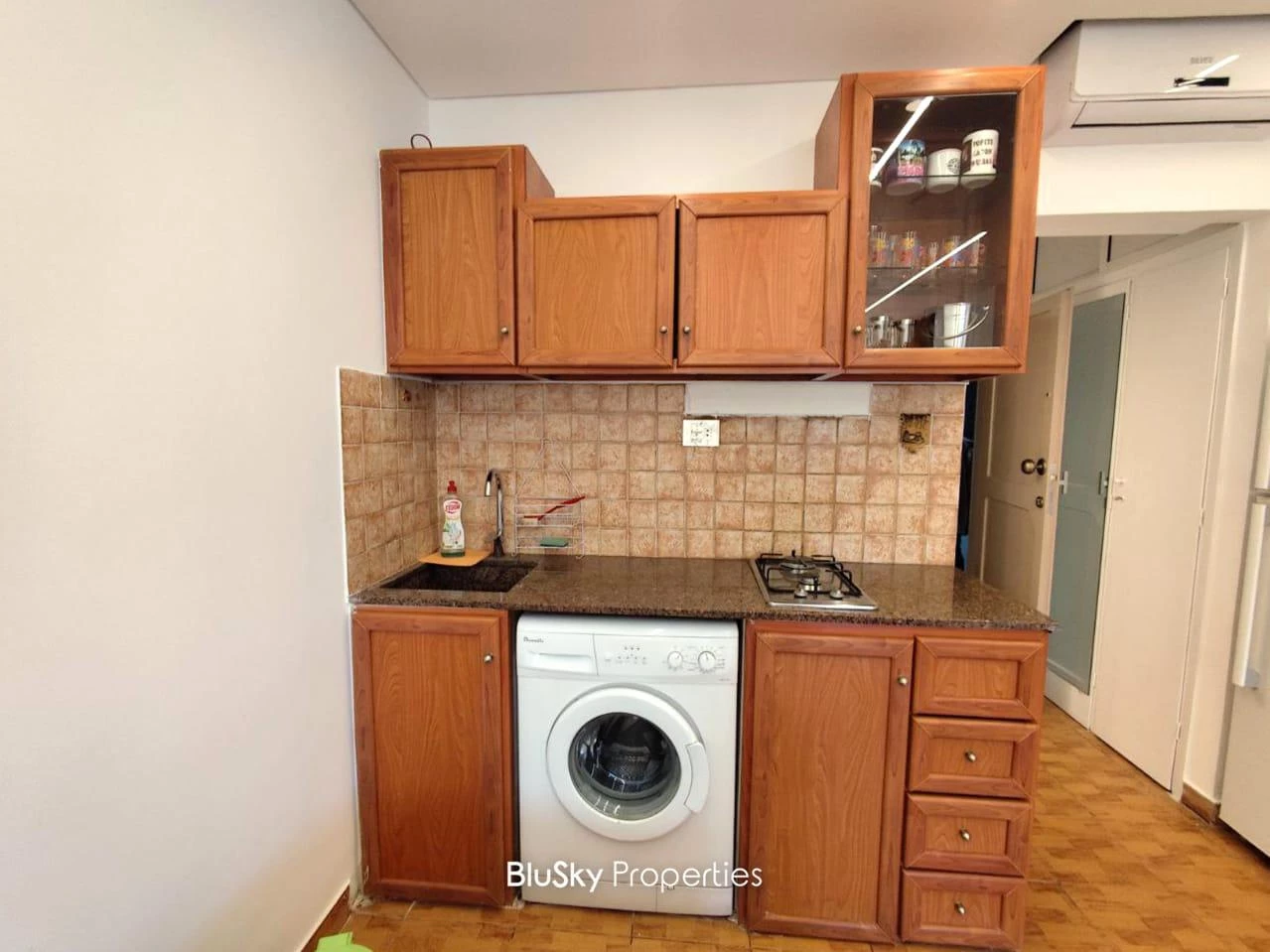 Chalet 40m² for Rent in Kaslik — الصورة 3