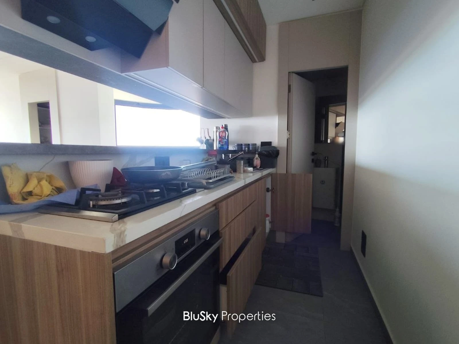 Apartment 77m² with Sea View for Sale in Kaslik — الصورة 3
