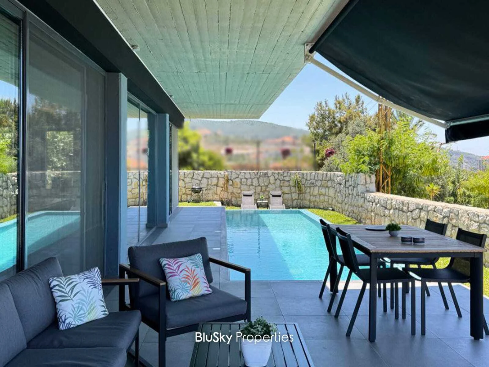 Villa 1,000m² Terrace for Sale in Kfarabida — photo 3