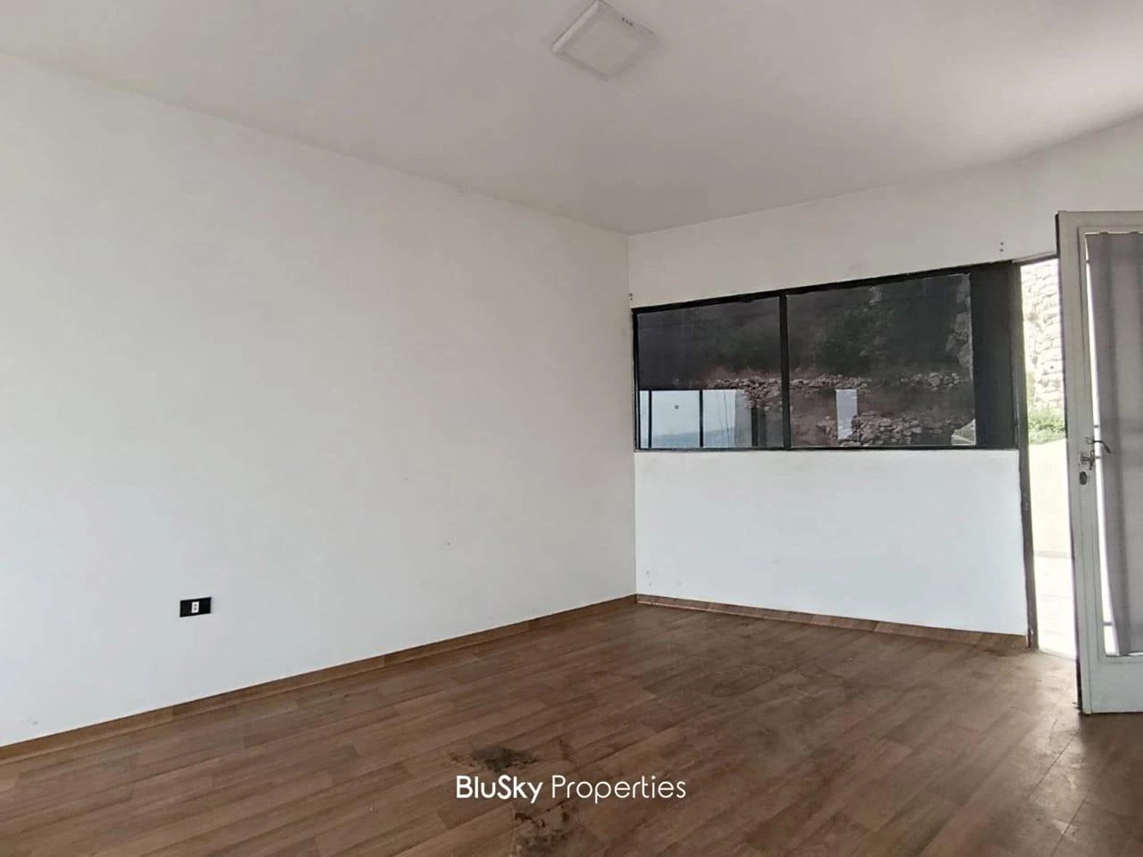 Office 100m² Terrace for Rent in Kfarhbab — الصورة 3