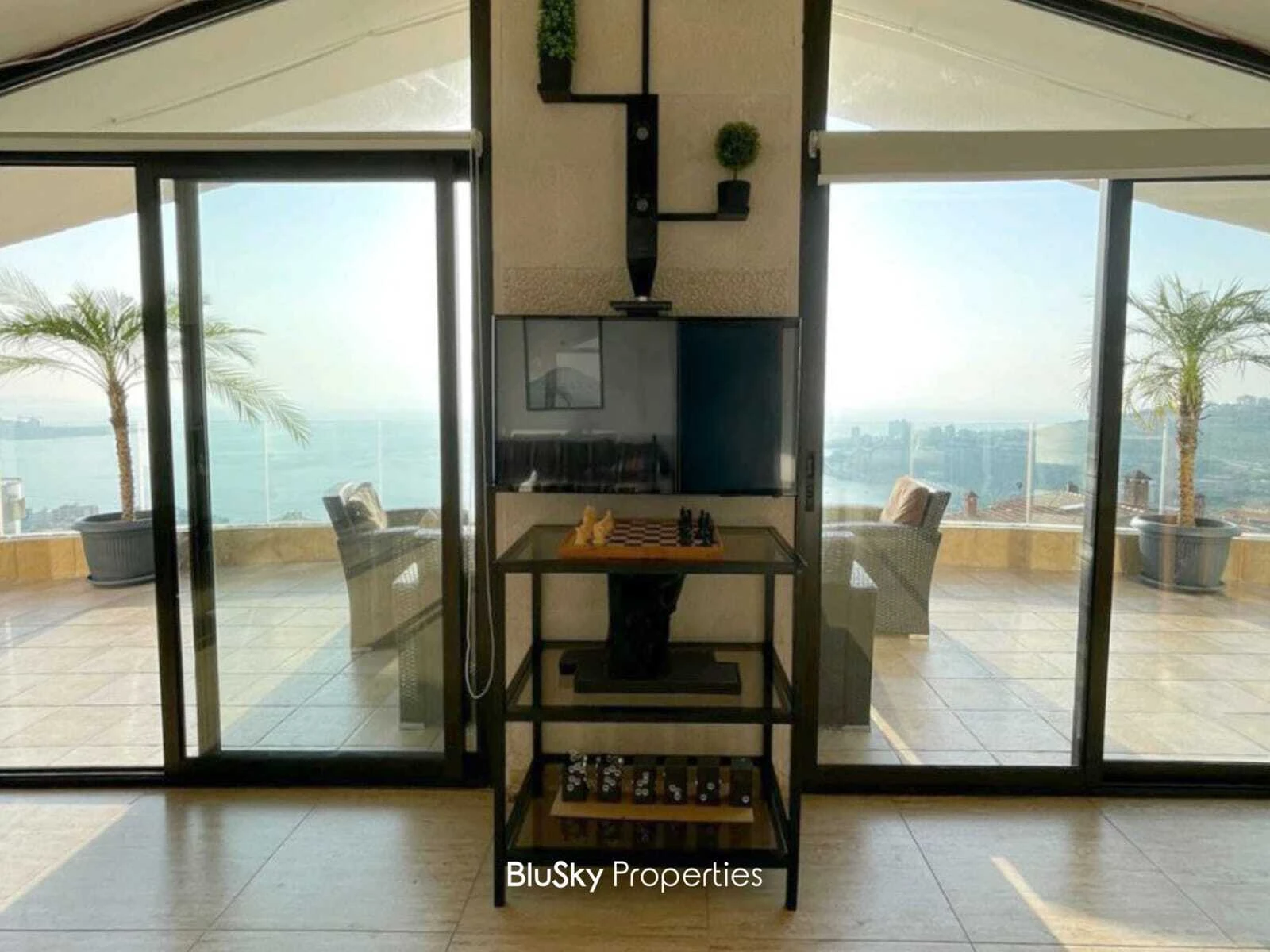 Penthouse 150m² Terrace for Rent in Kfarhbab