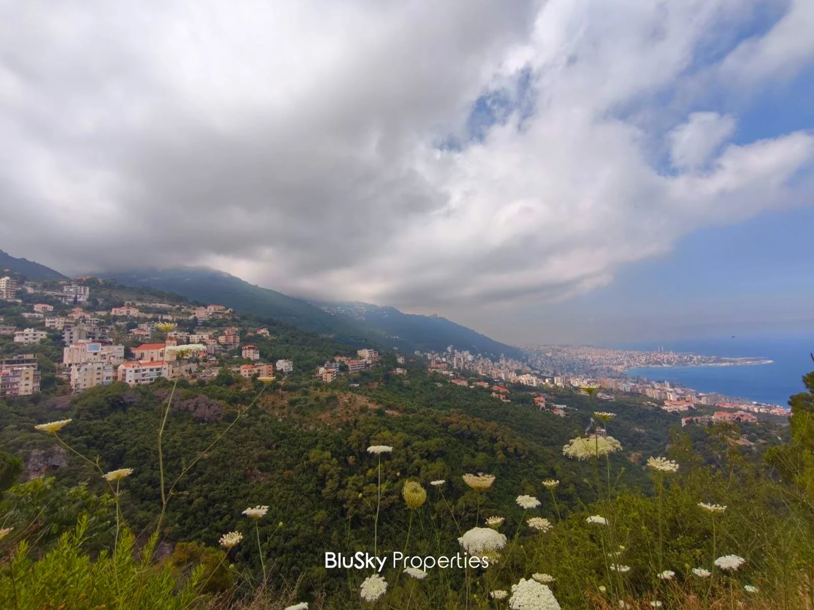 Land 1,810m² for Sale in Kfarhbab