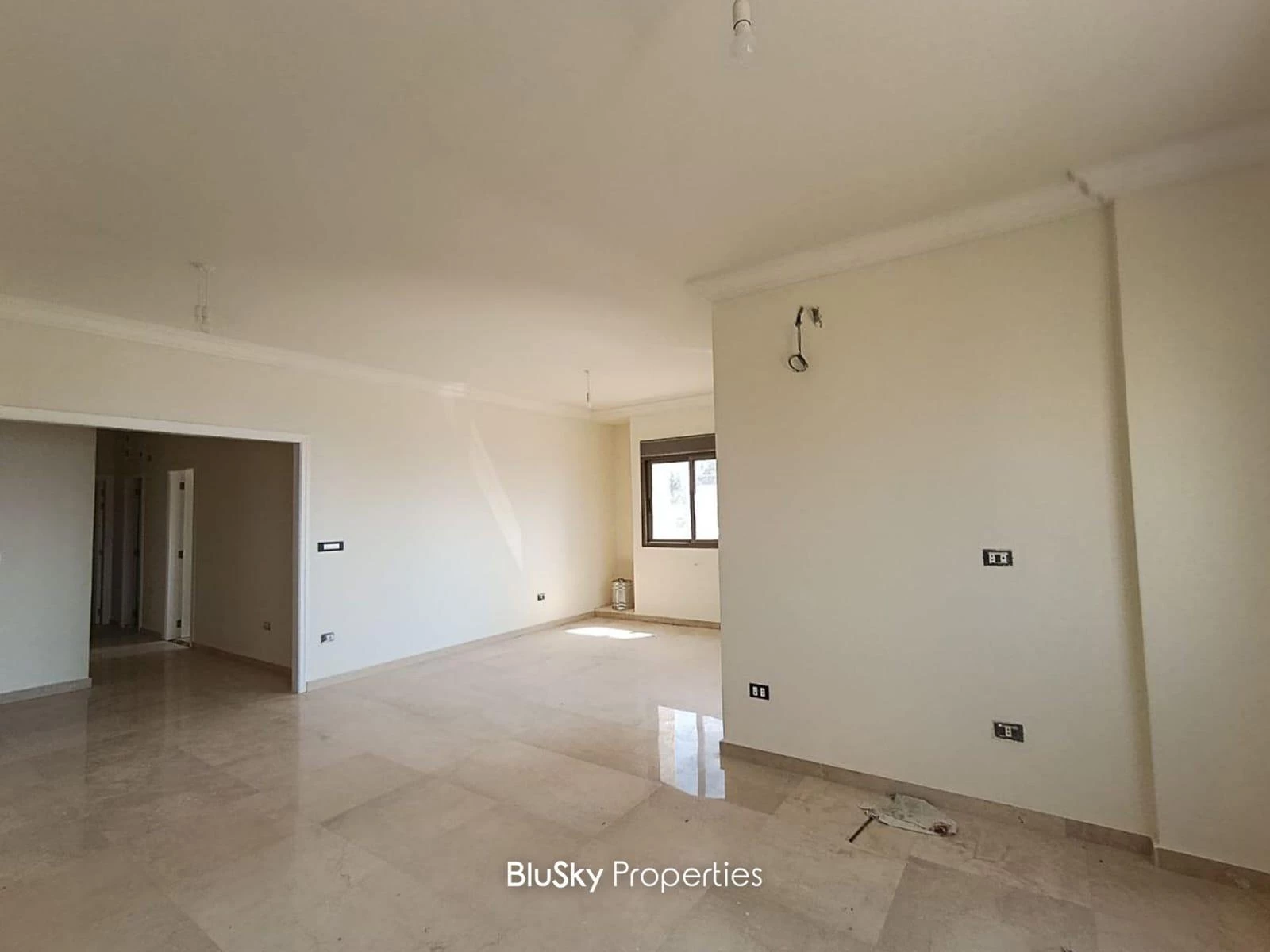 Apartment 195m² Sea View for Sale in Kfarhbab — photo 2