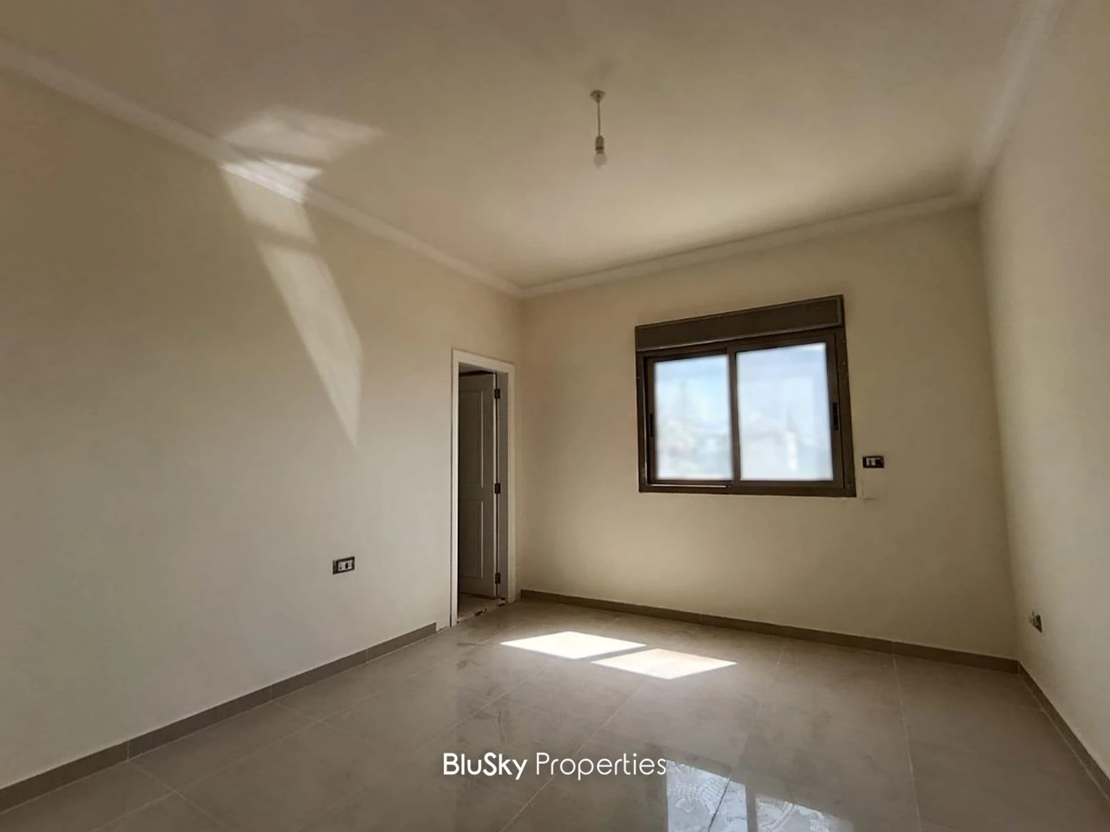 Apartment 195m² Sea View for Sale in Kfarhbab — photo 5