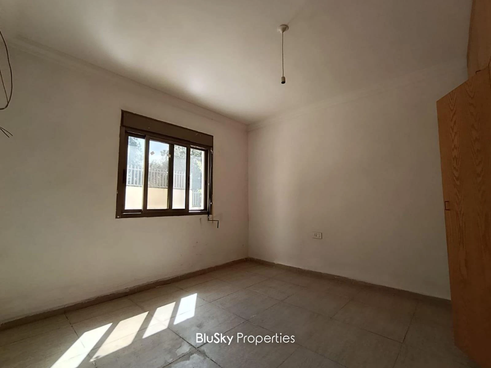 Apartment 200m² Terrace for Rent in Kfarhbab — الصورة 4