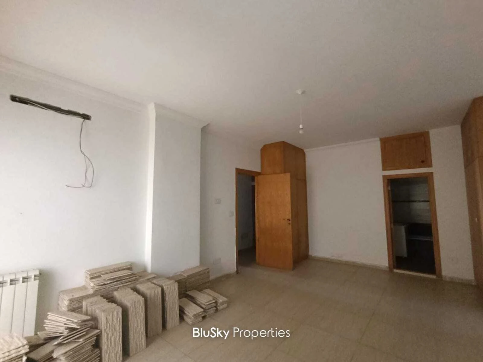 Apartment 220m² with Terrace for Rent in Kfarhbab — الصورة 3
