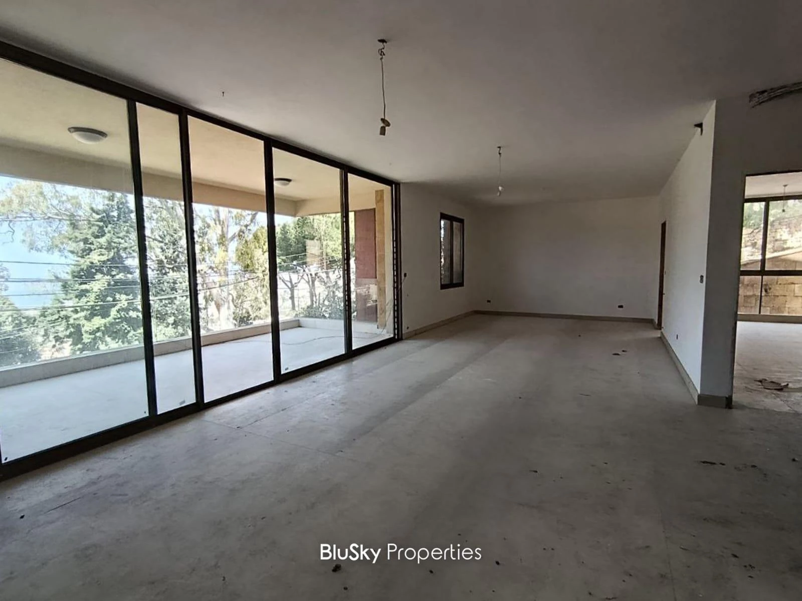 Apartment 230m² Sea View for Sale in Kfarhbab