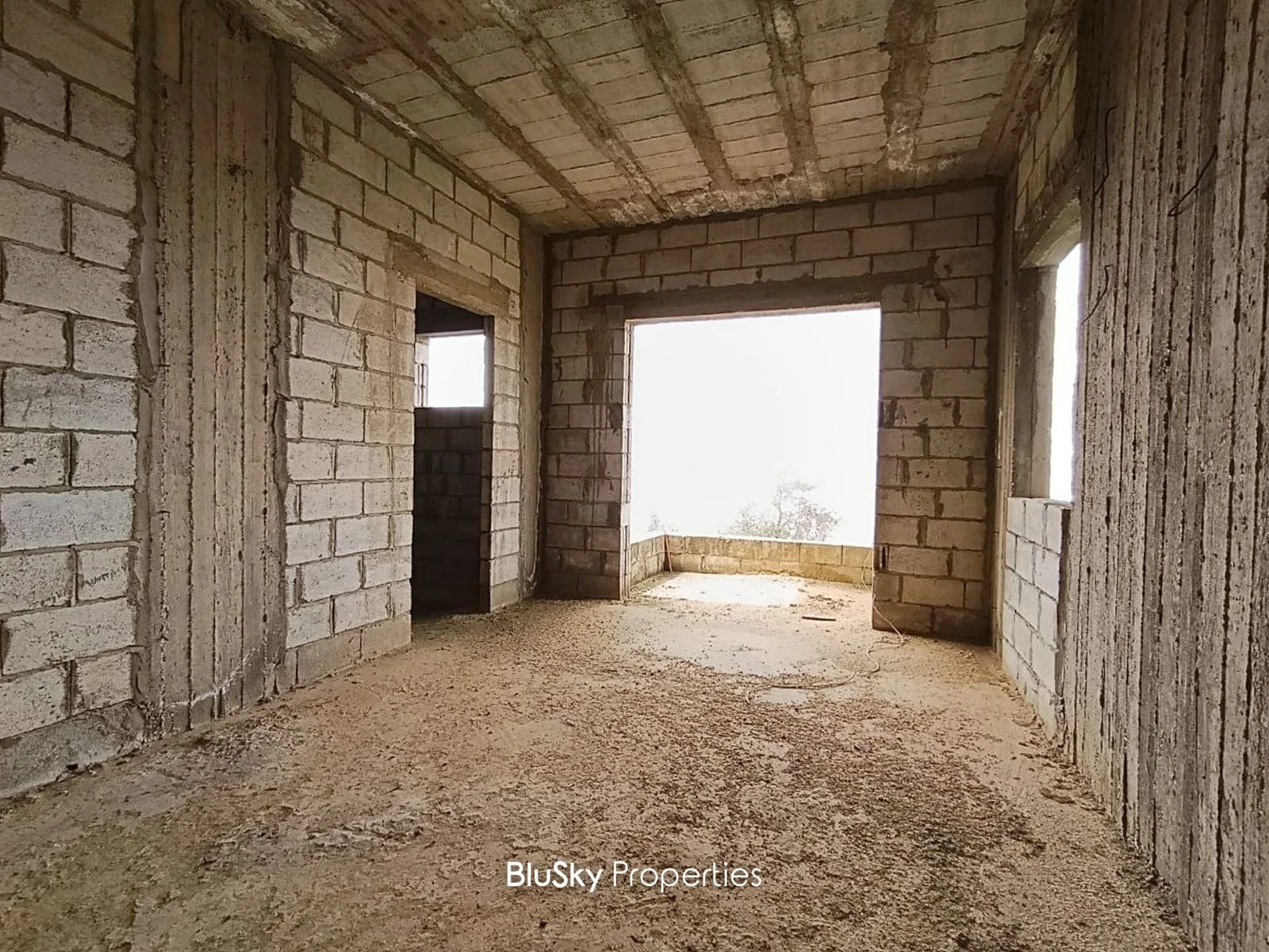 Stand Alone House 230m² with Land for Sale in Kfarmashoun — الصورة 5