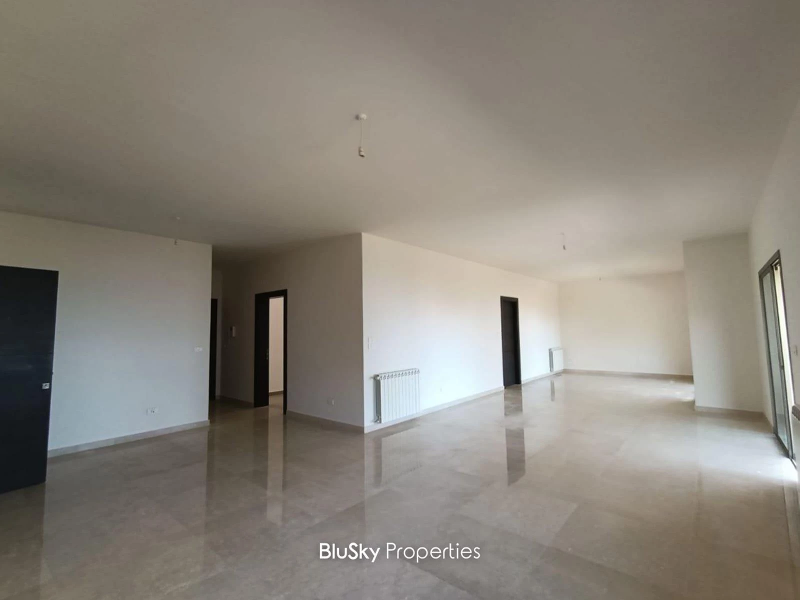 Apartment 232m² Terrace for Sale in Kfarhbab