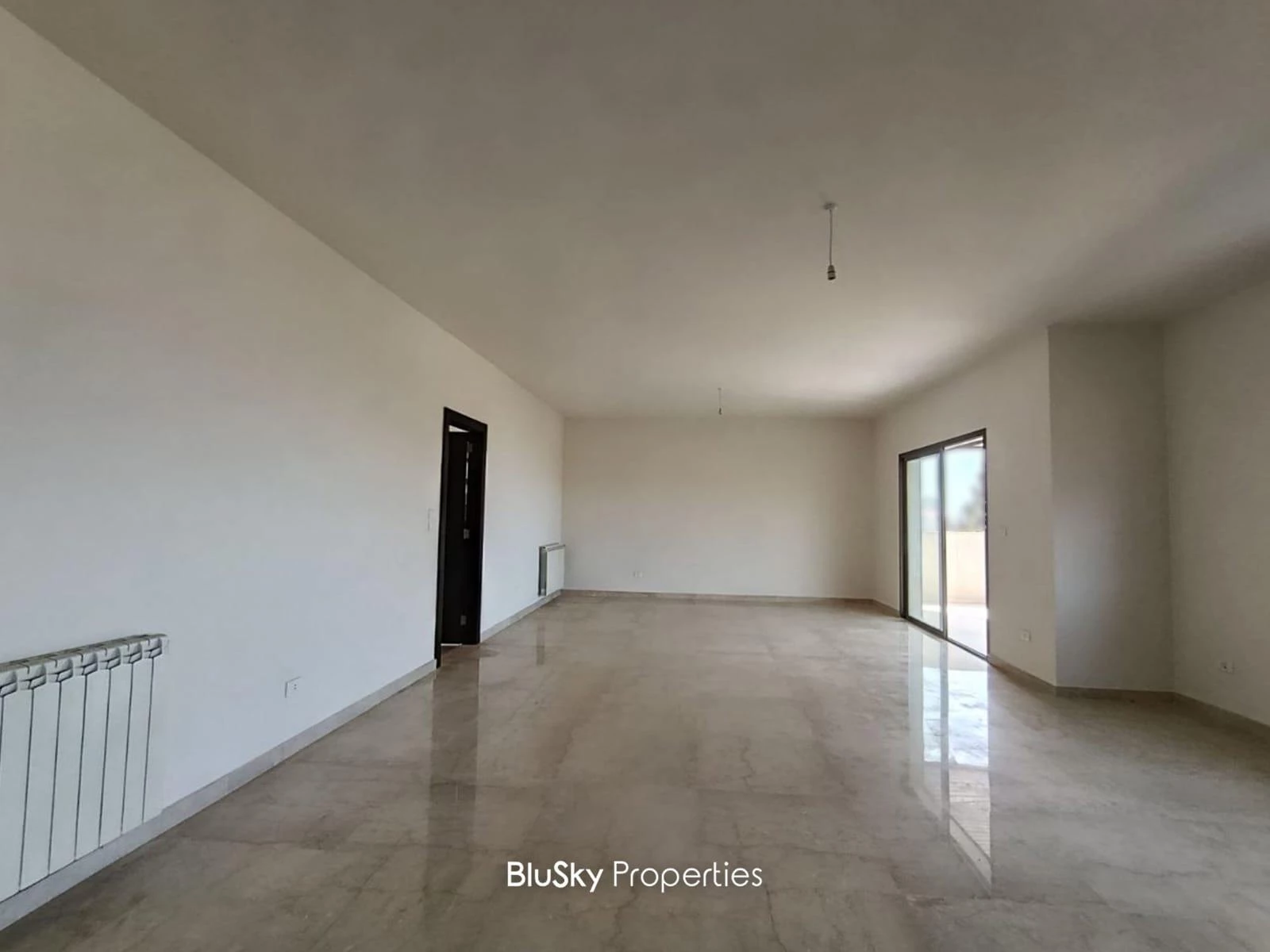 Apartment 234m² Terrace for Sale in Kfarhbab — الصورة 3