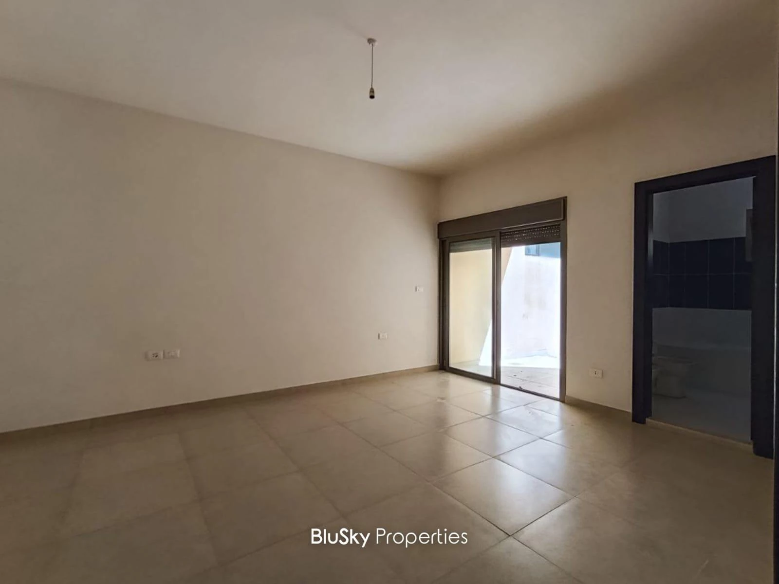 Apartment 234m² Terrace for Sale in Kfarhbab — الصورة 4