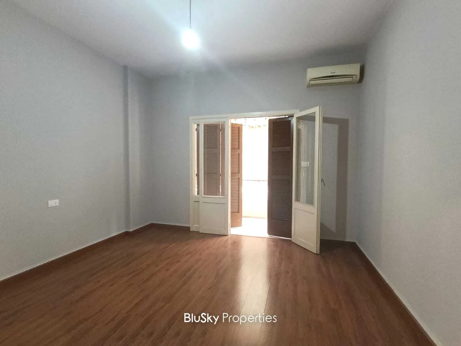 Apartment 240m² Sea View for Rent in Kfarhbab — photo 5
