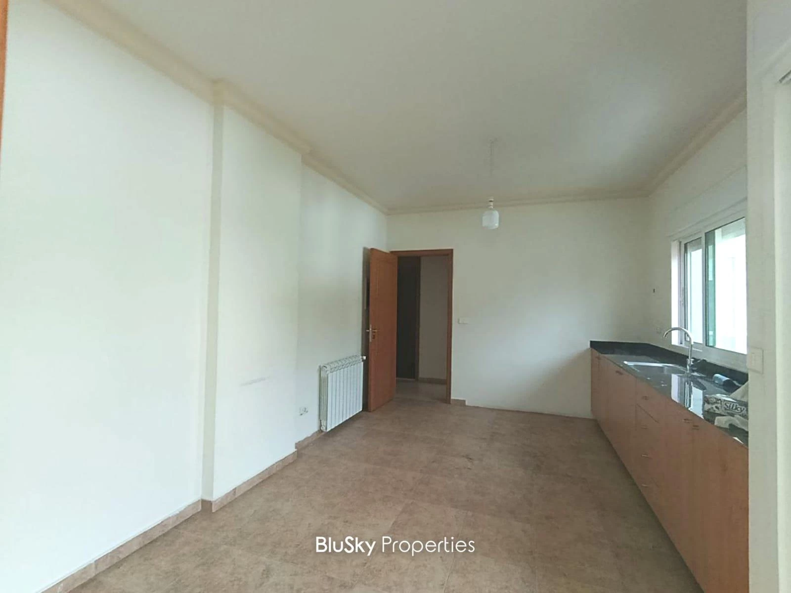 Apartment 240m² 3 Beds for Sale or Rent in Kfarhbab — الصورة 3