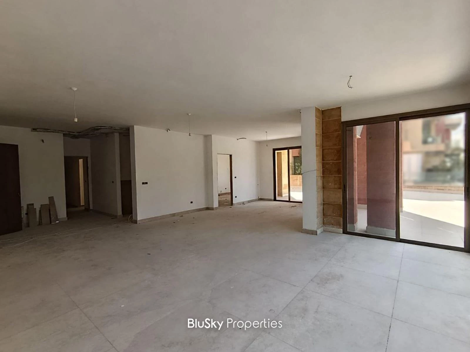 Apartment 242m² Terrace for Sale in Kfarhbab