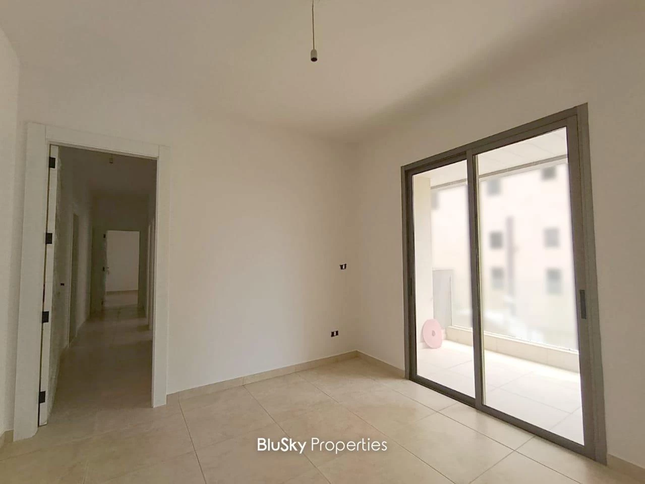 Apartment 250m² Sea View for Rent in Kfarhbab — photo 4