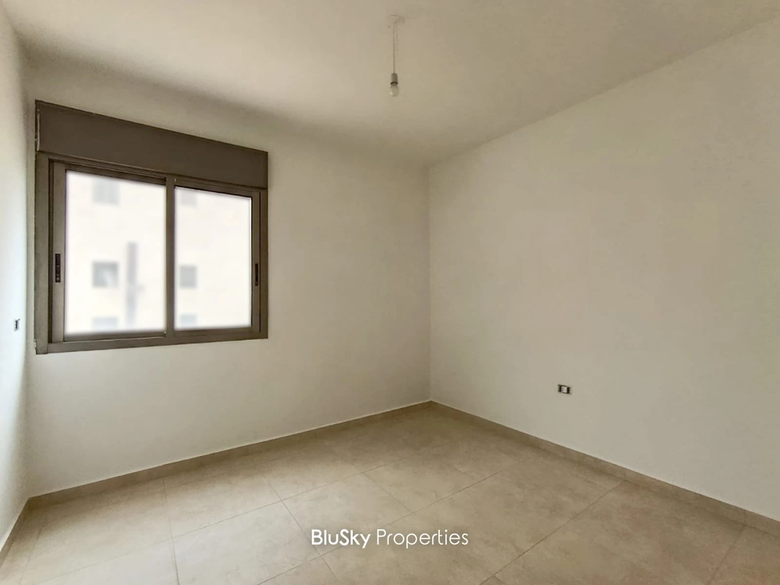 Apartment 250m² with Sea View for Sale in Kfarhbab — الصورة 2