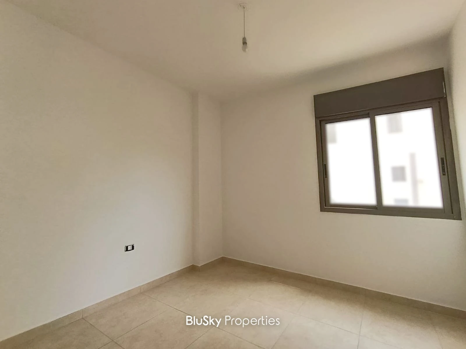 Apartment 250m² with Sea View for Sale in Kfarhbab — الصورة 4