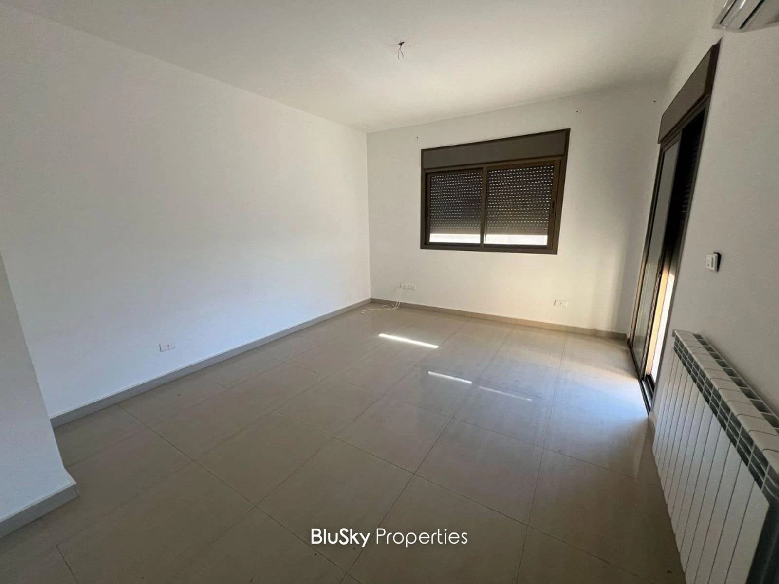 Apartment 250m² Sea View for Sale in Kfarhbab — photo 4