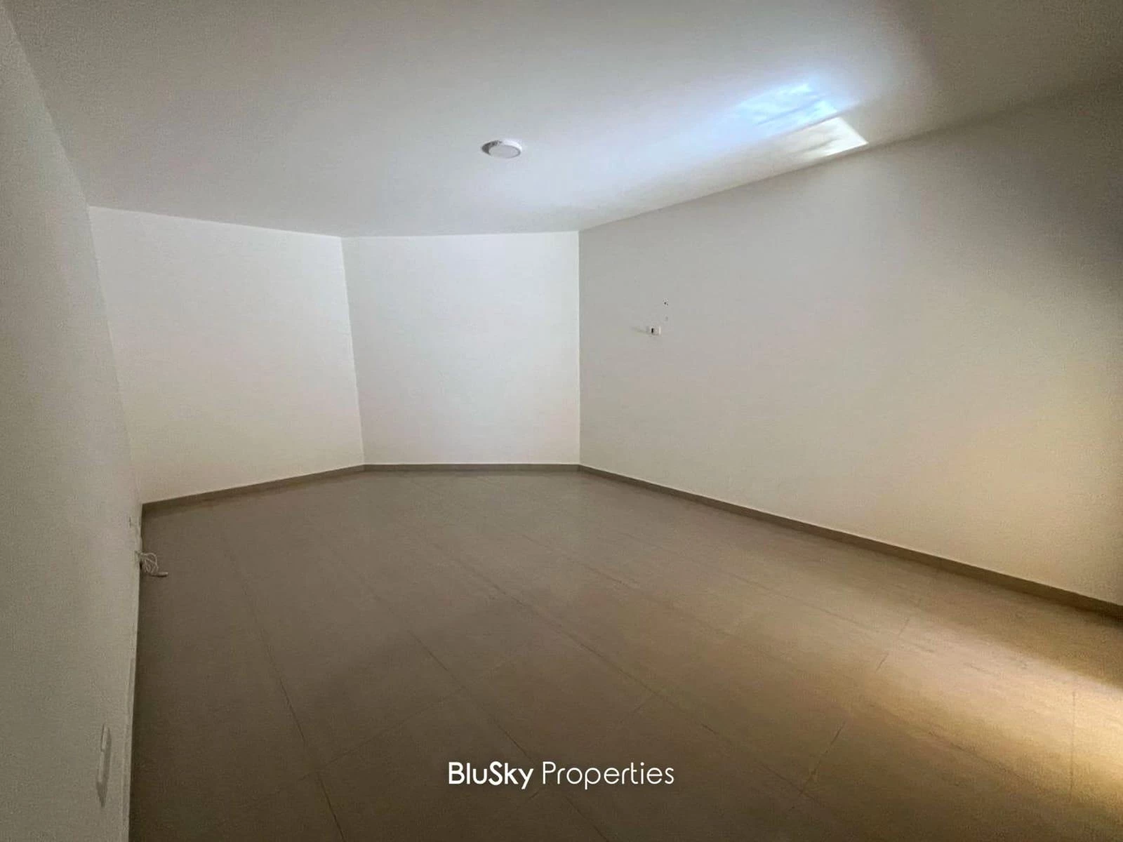 Apartment 250m² Sea View for Sale in Kfarhbab — photo 5