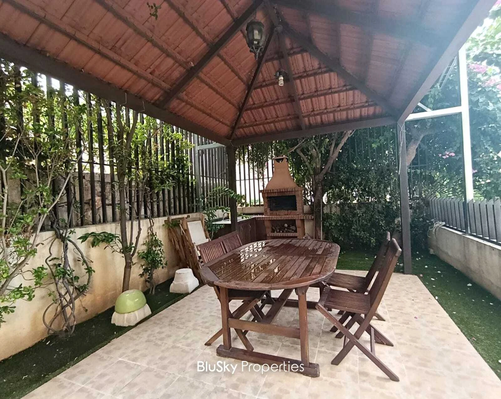 Apartment 280m² Terrace for Sale in Kfarhbab — الصورة 3