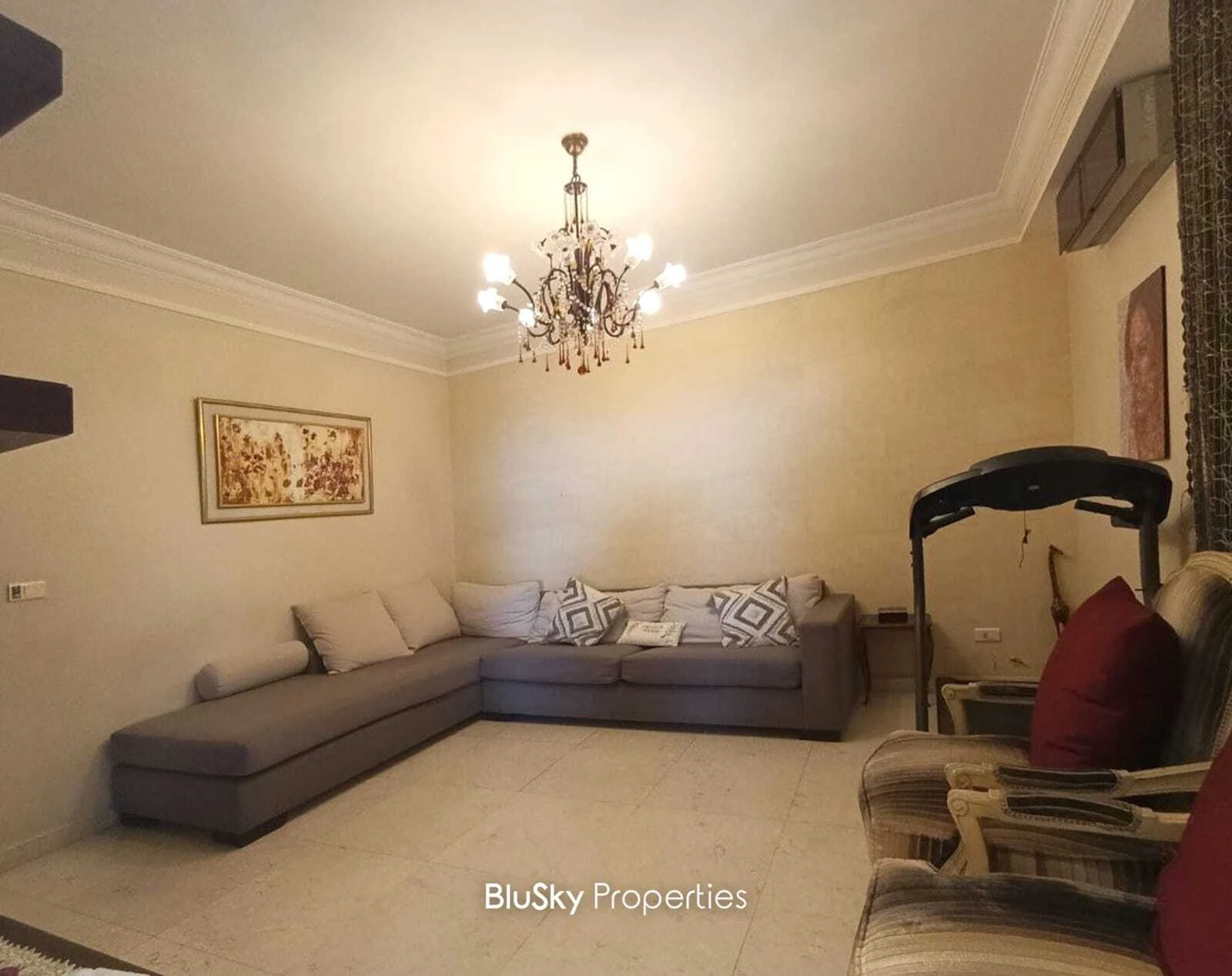 Apartment 280m² Terrace for Sale in Kfarhbab — الصورة 5