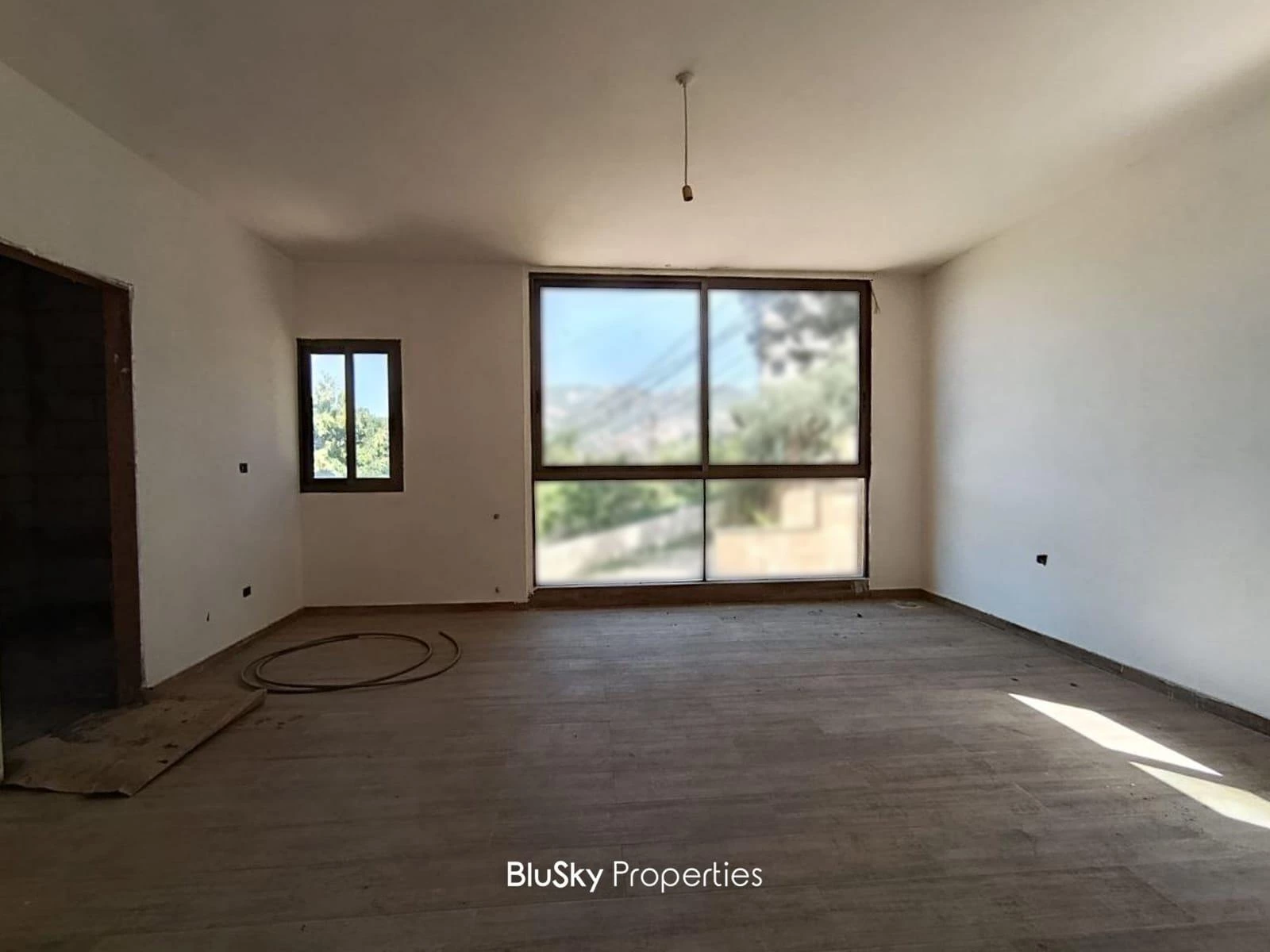 Duplex 345m² Terrace for Sale in Kfarhbab — photo 3