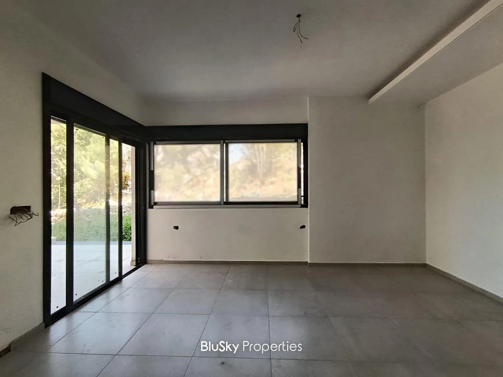 Apartment 400m² Garden for Sale in Kfarhbab — الصورة 2