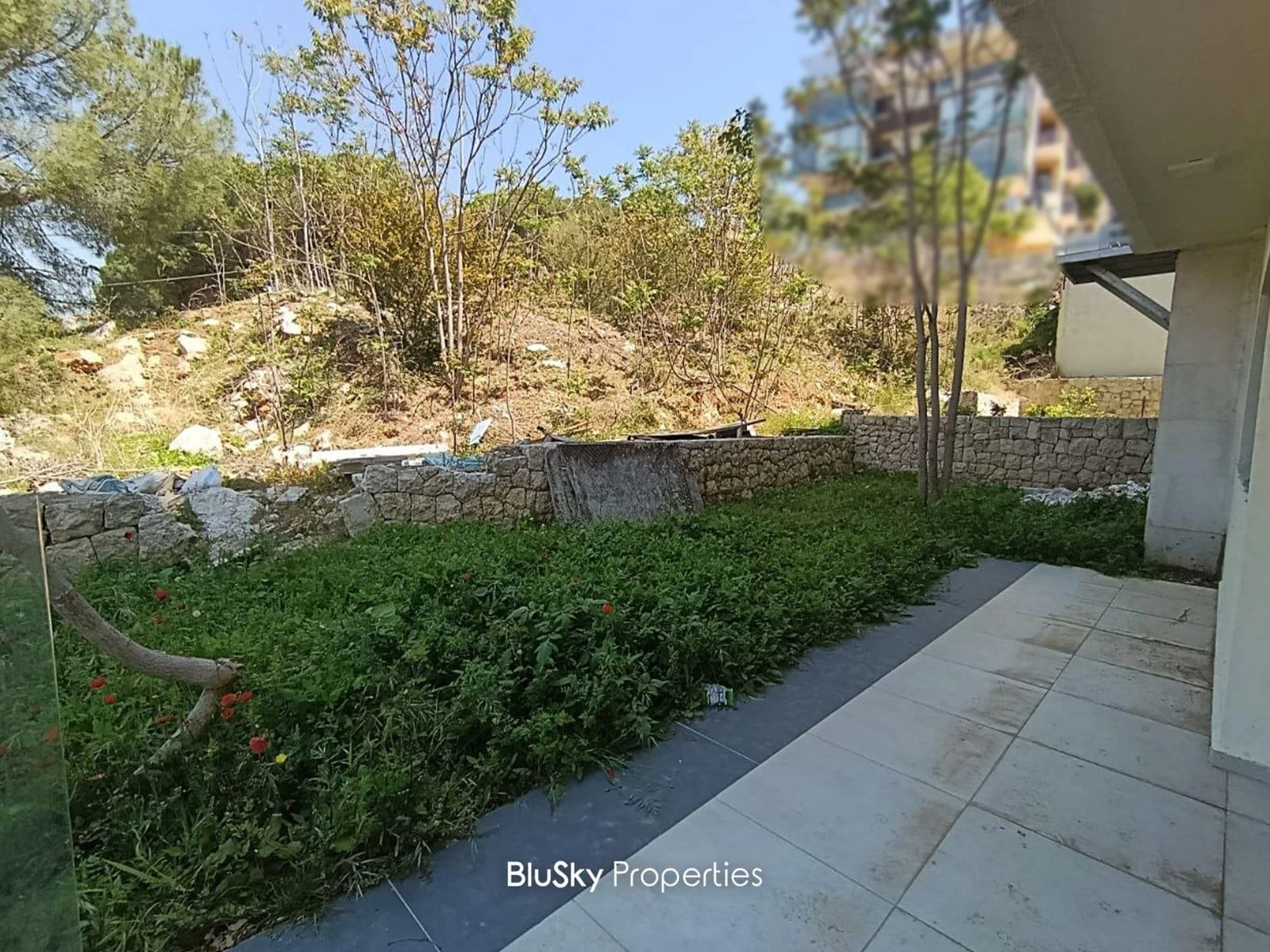 Apartment 400m² Garden for Sale in Kfarhbab — الصورة 3