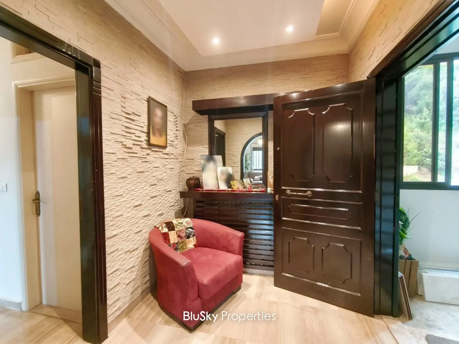 Apartment 127m² with Roof for Sale in Kfour — photo 4
