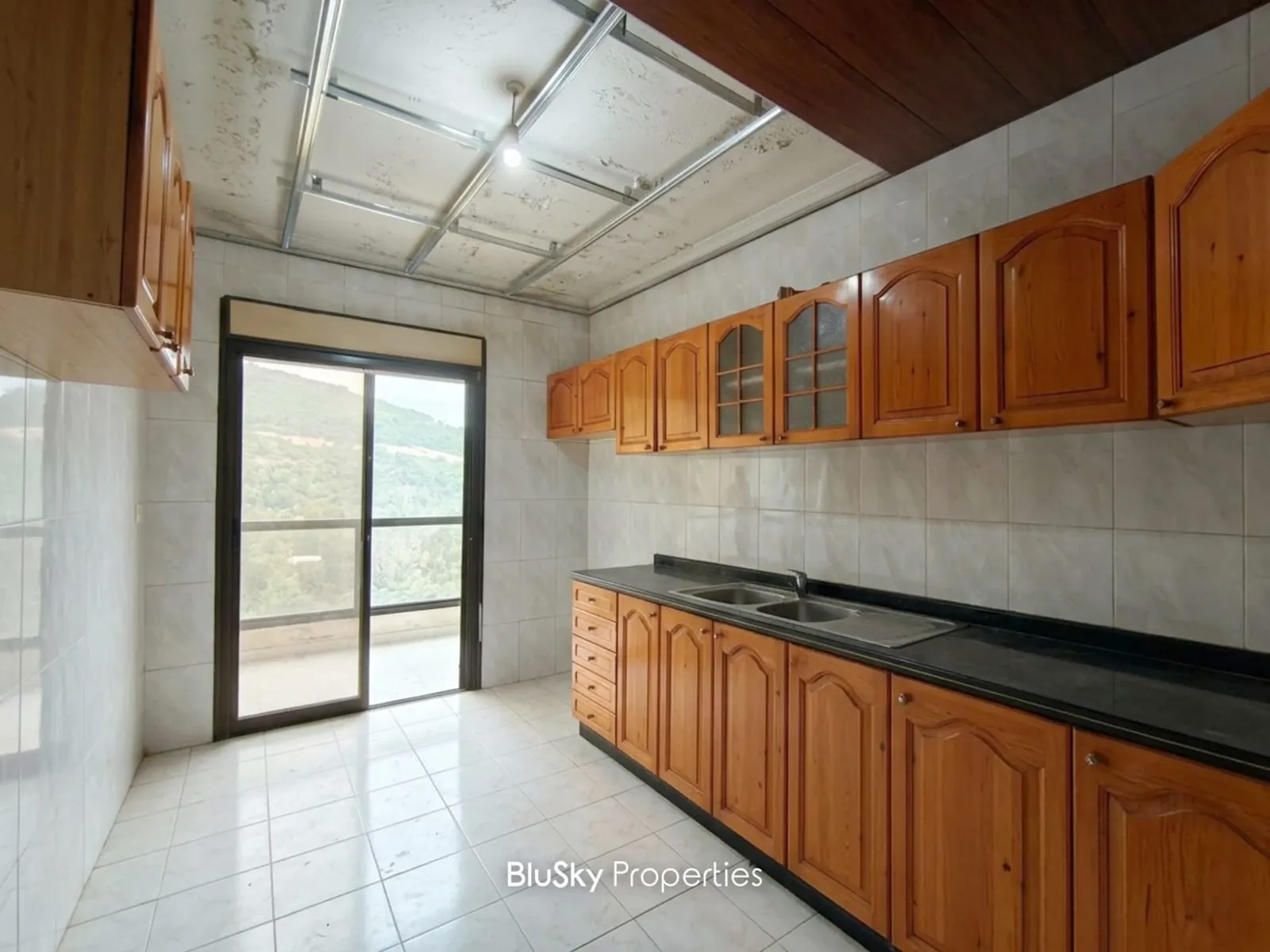 Apartment 127m² with Roof for Sale in Kfour — photo 5