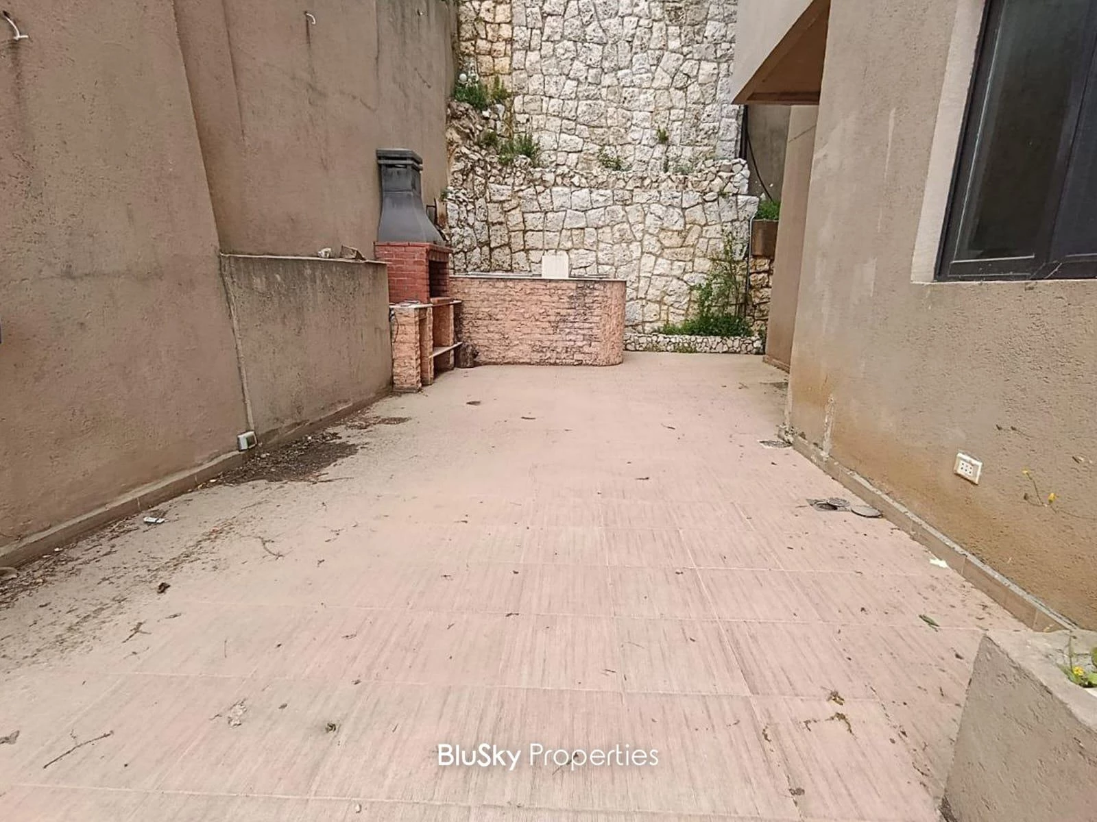 Apartment 140m² Terrace for Sale in Kfour — photo 2