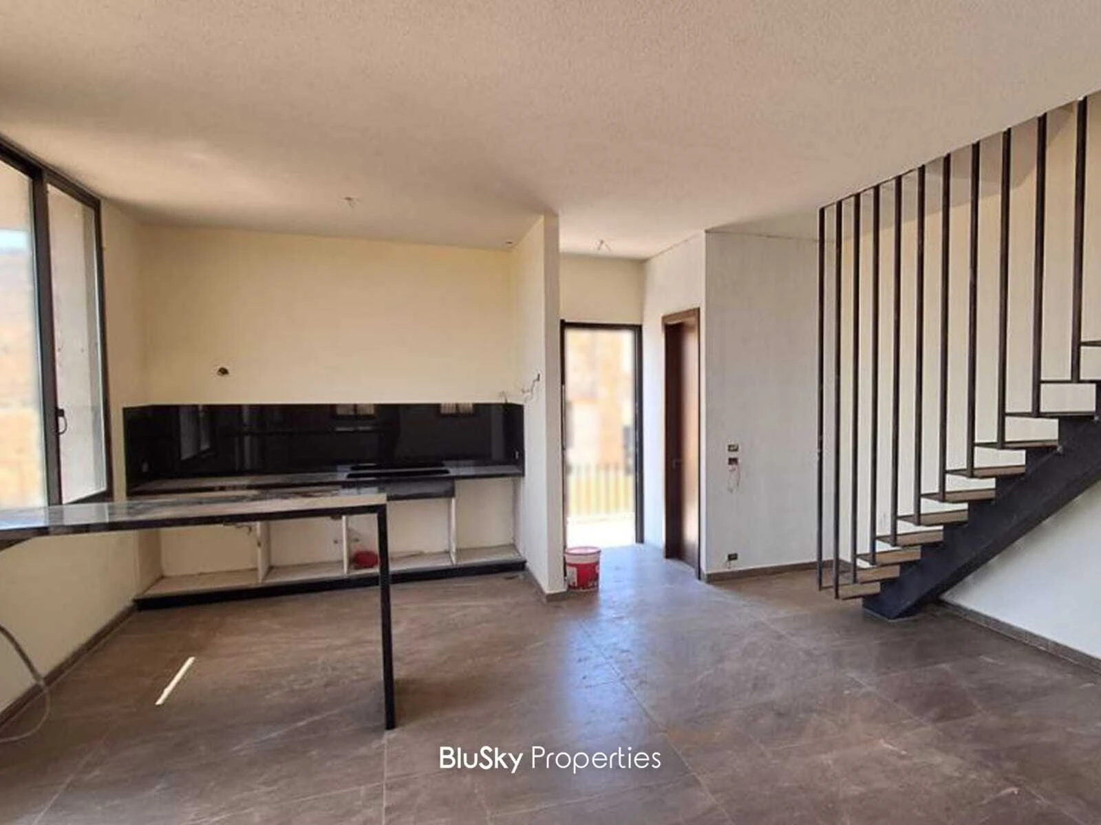 Villa 200m² Garden for Sale in Laklouk — الصورة 3