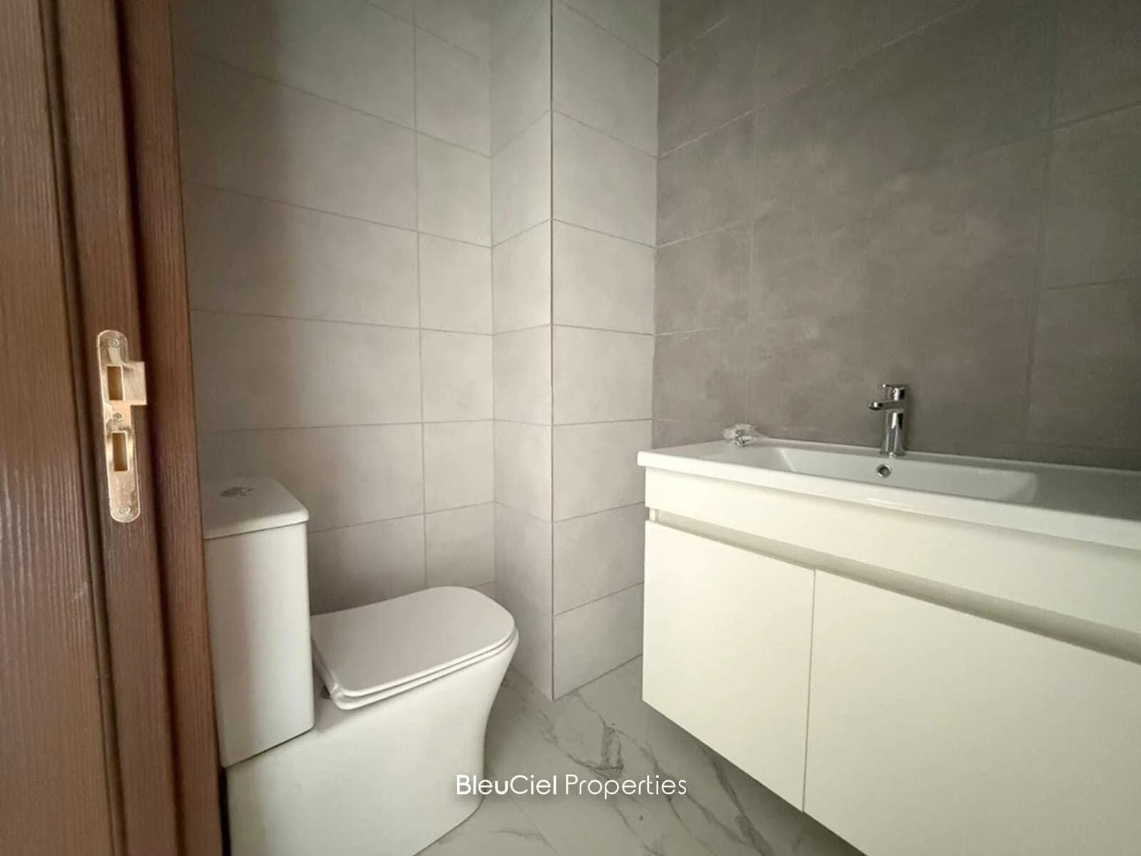 Apartment 50m² Terrace for Sale in Larnaca — photo 5