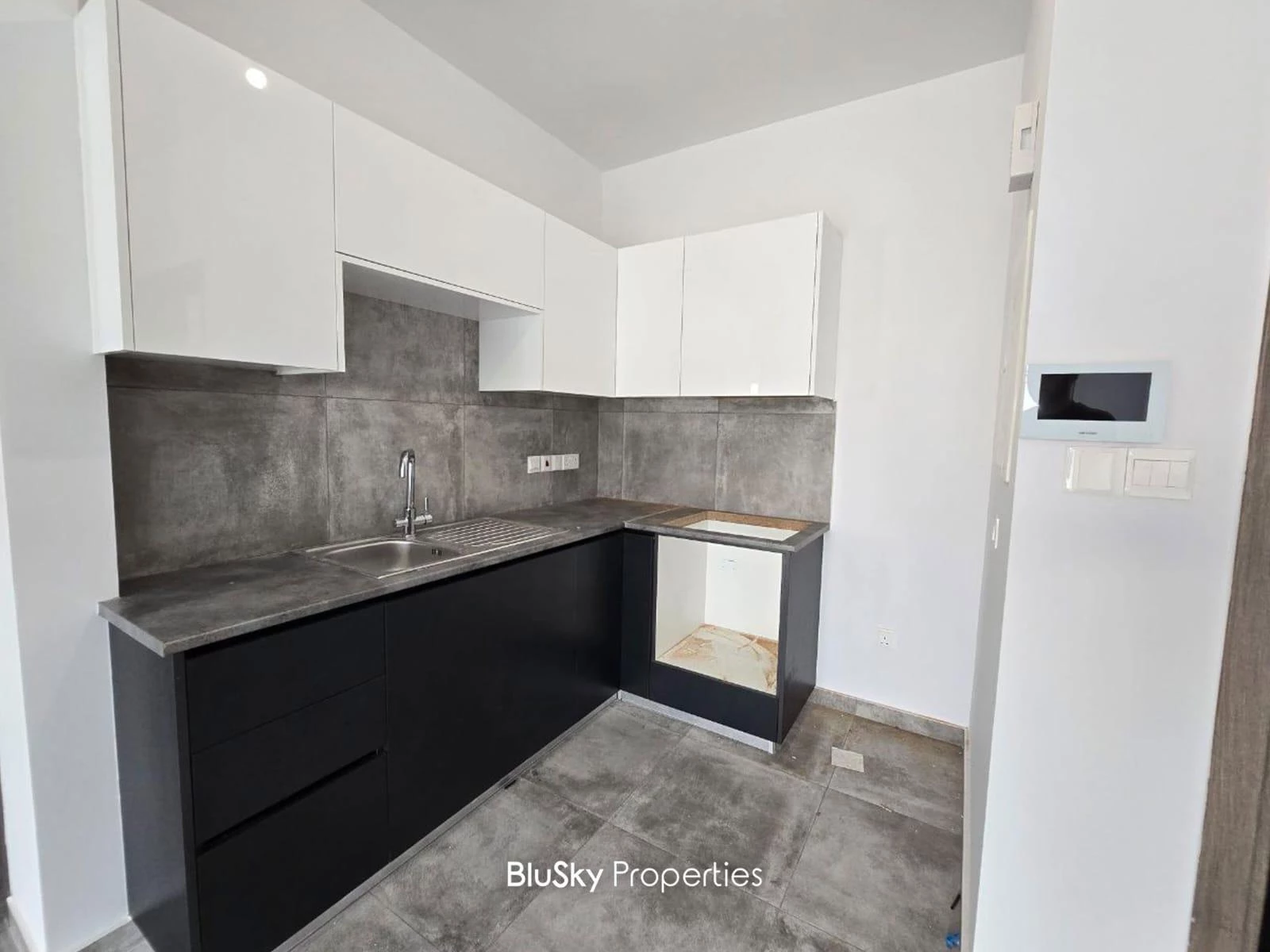 Apartment 60m² for Sale in Larnaca — الصورة 2