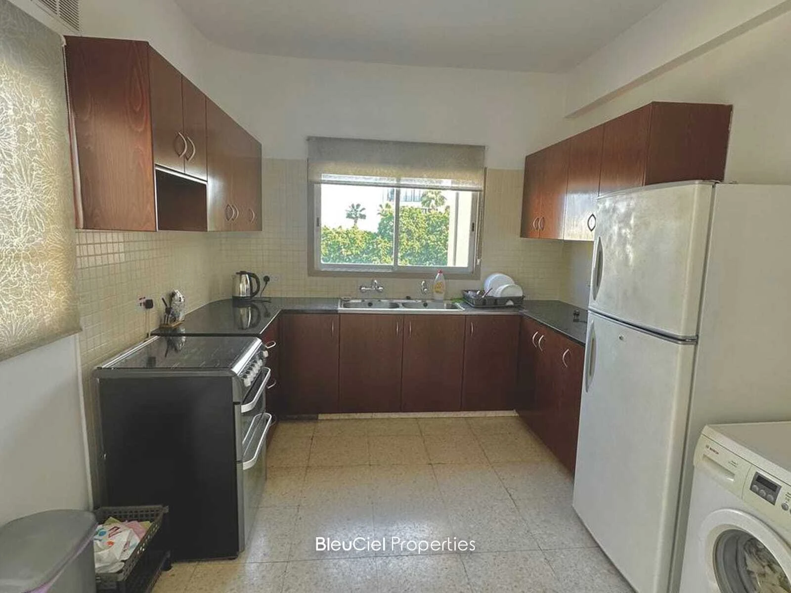Apartment 93m² Veranda for Sale in Larnaca — photo 4