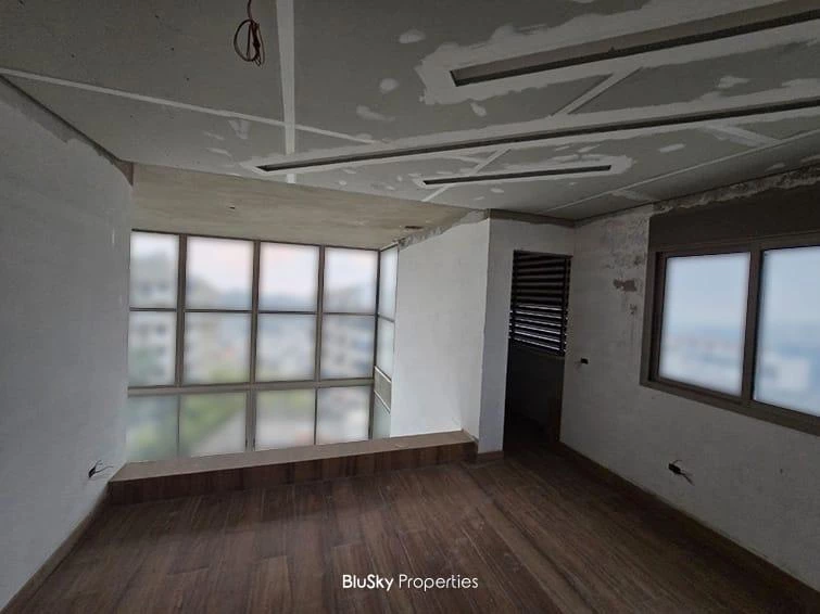 Apartment 220m² Terrace for Sale in Louaizeh — الصورة 2