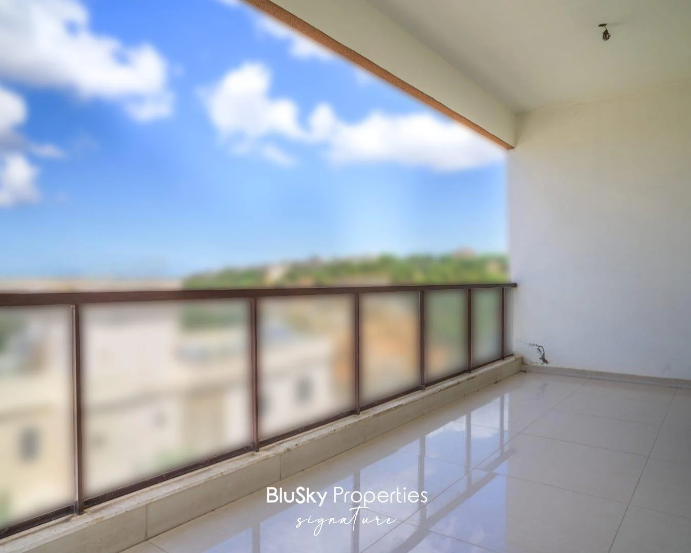 Apartment 220m² Terrace for Sale in Mansourieh
