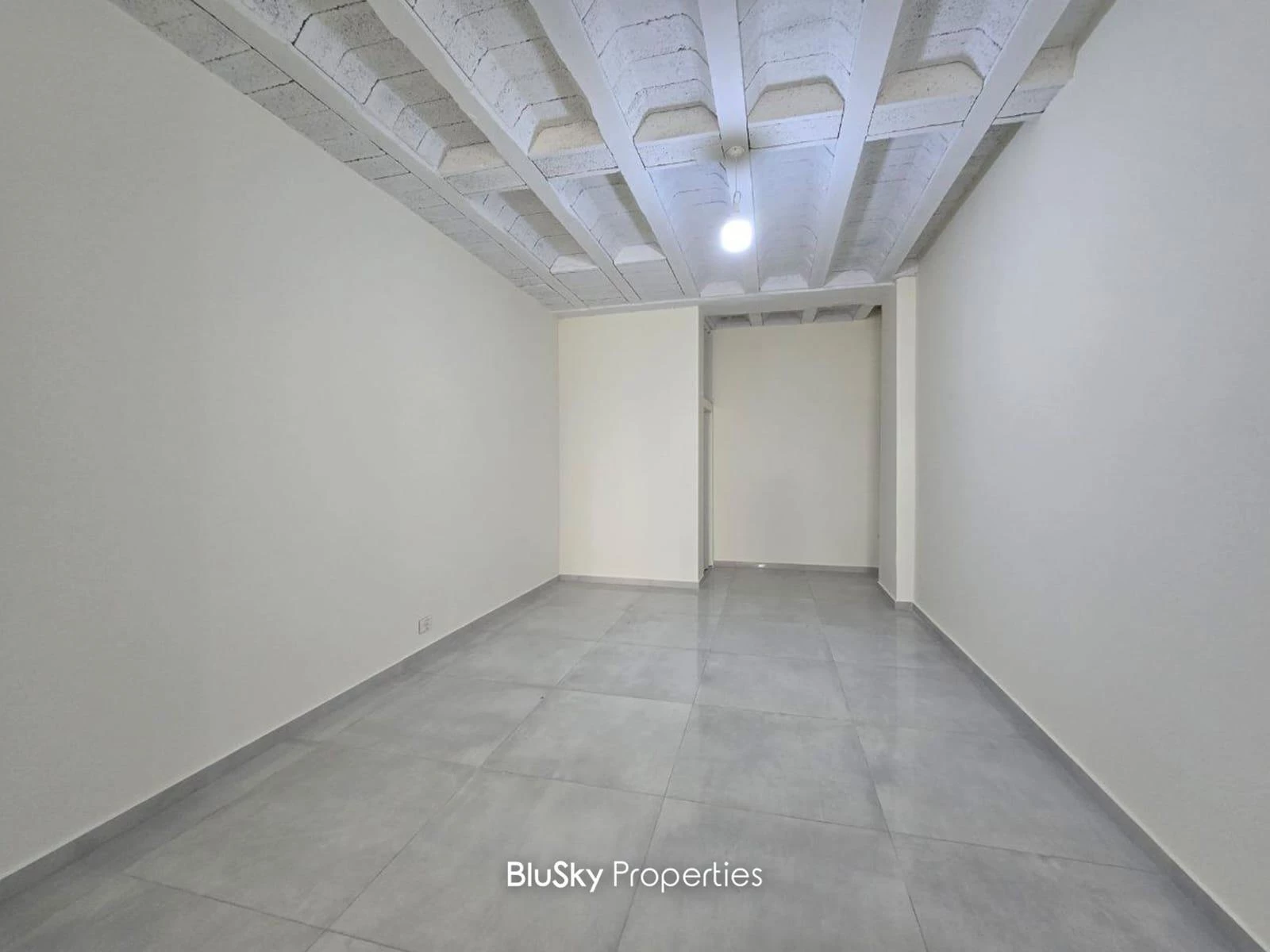 Shop 100m² Terrace for Rent in Mansourieh — photo 5