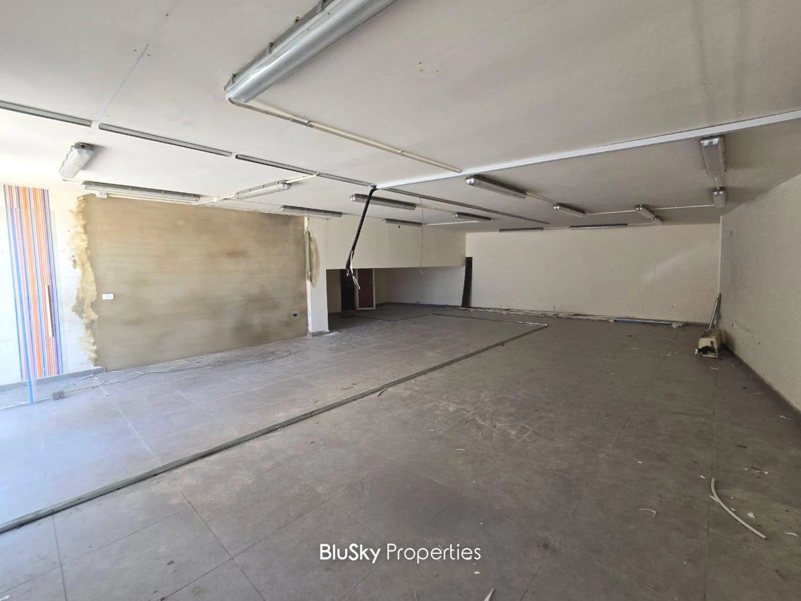 Shop 100m² for Rent in Mansourieh — الصورة 2
