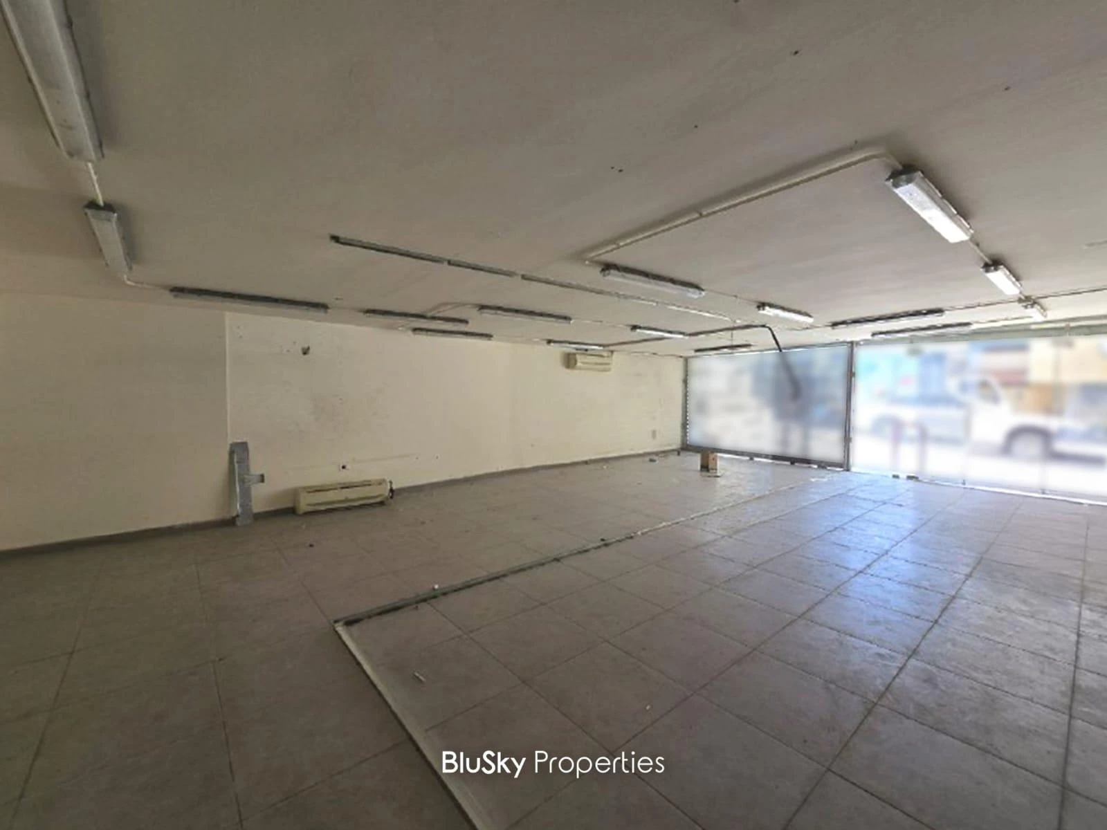 Shop 100m² for Rent in Mansourieh — الصورة 4