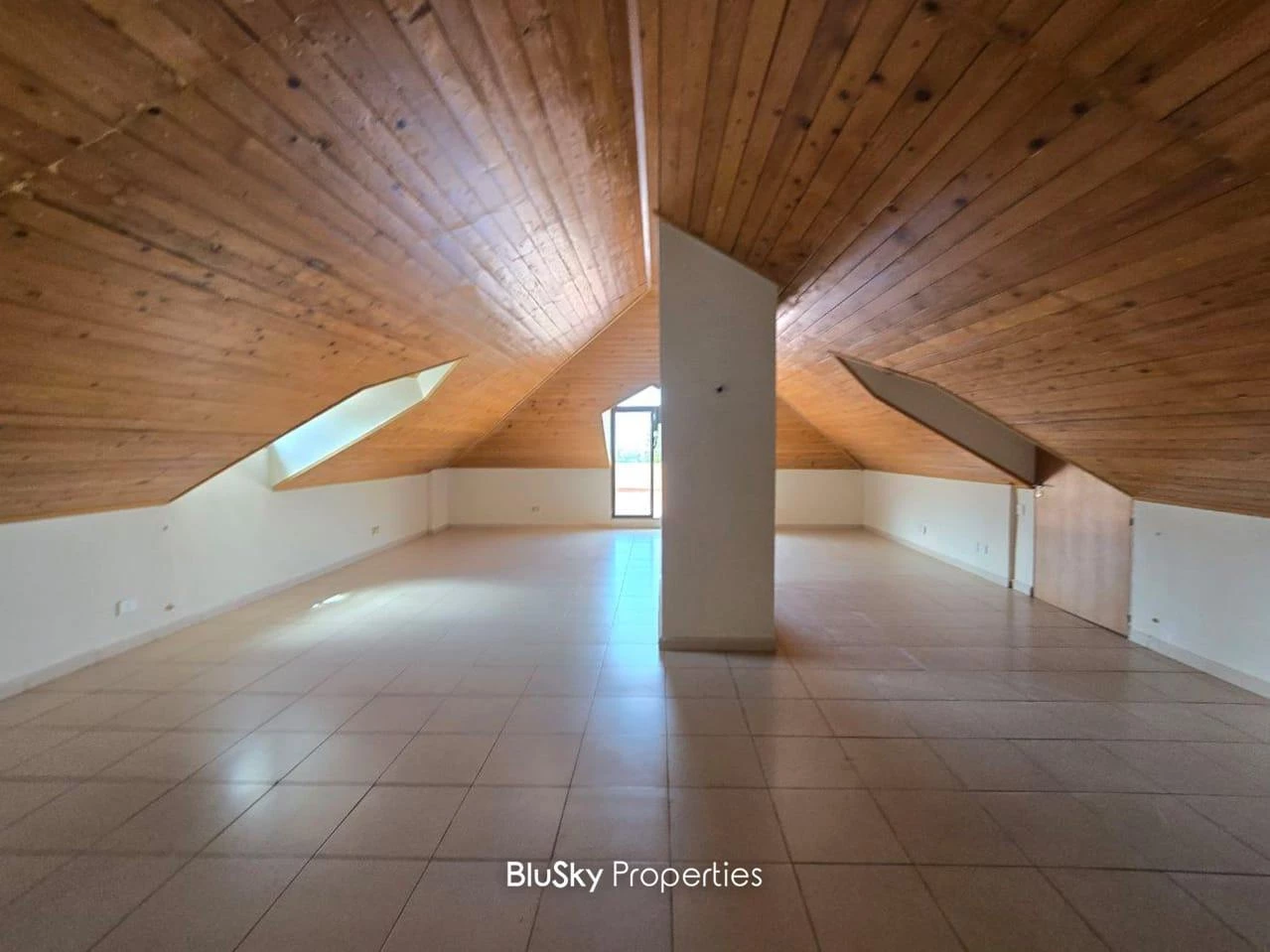 Apartment 100m² Terrace for Rent in Mansourieh