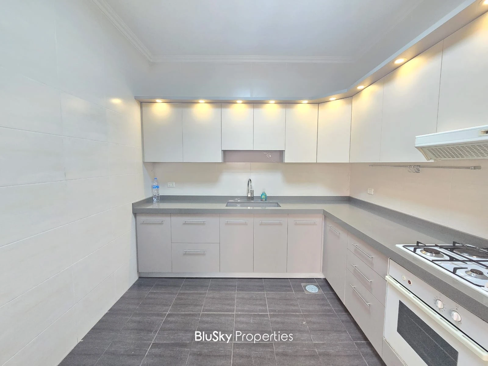 Apartment 100m² for Sale in Mansourieh — photo 3