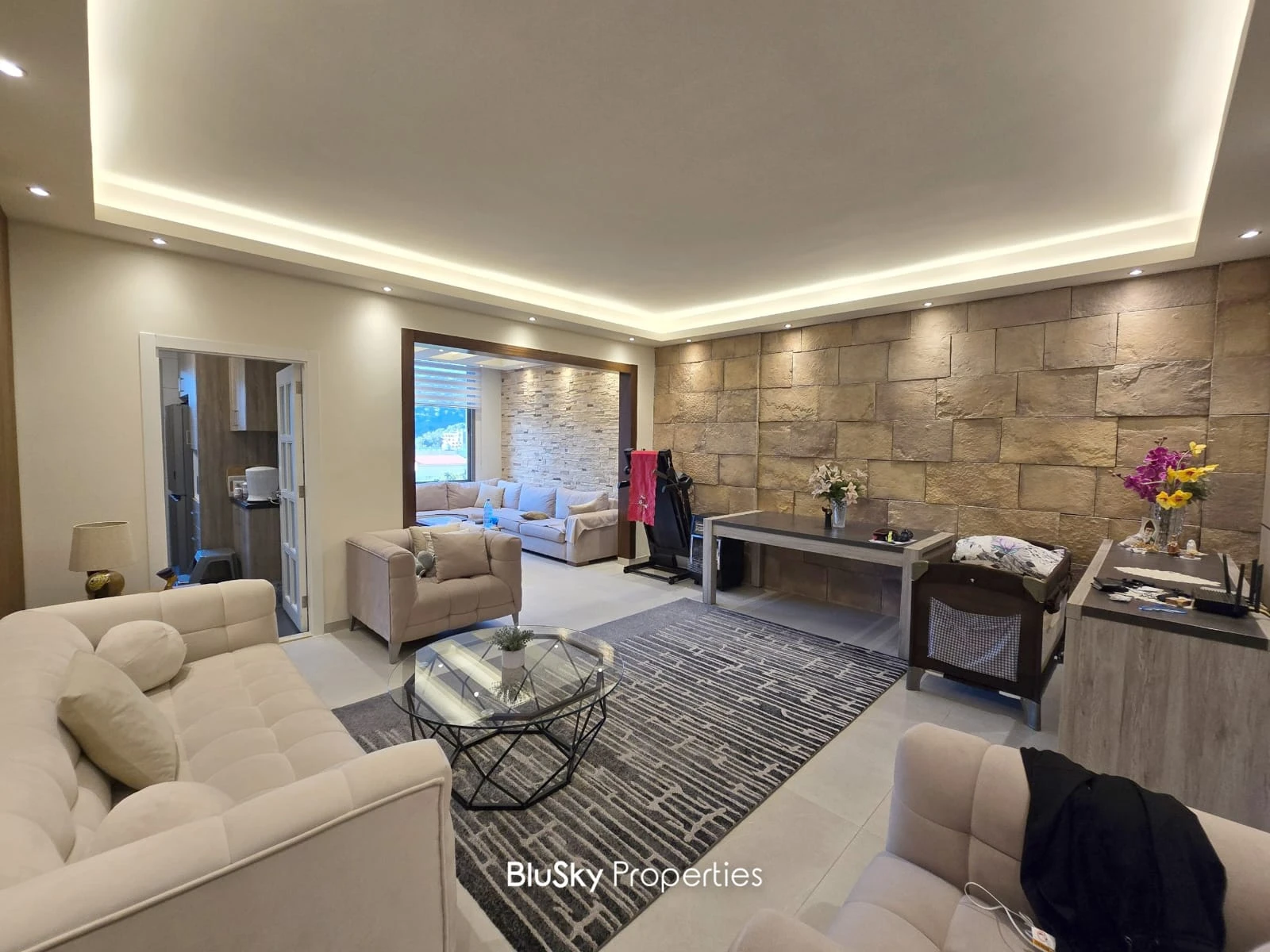 Apartment 106m² with Mountain View for Sale in Mansourieh — photo 2