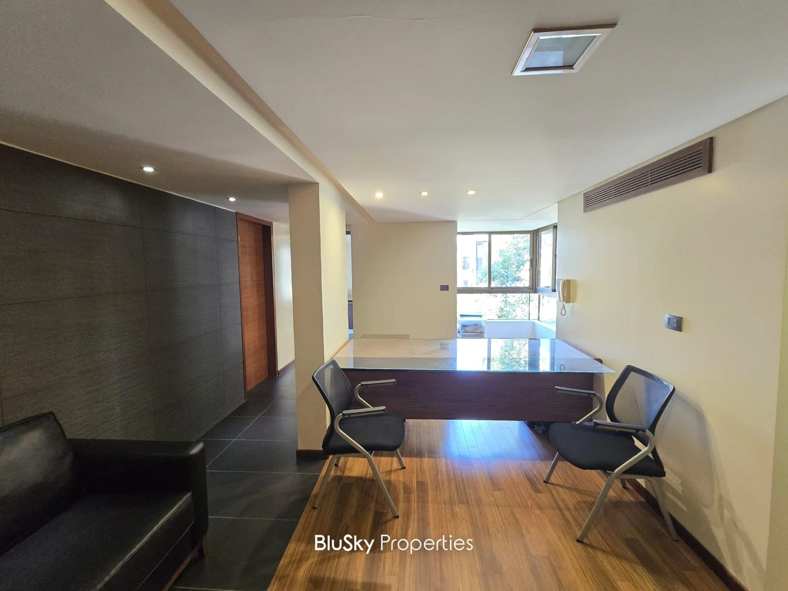 Office 110m² for Sale in Mansourieh — photo 3