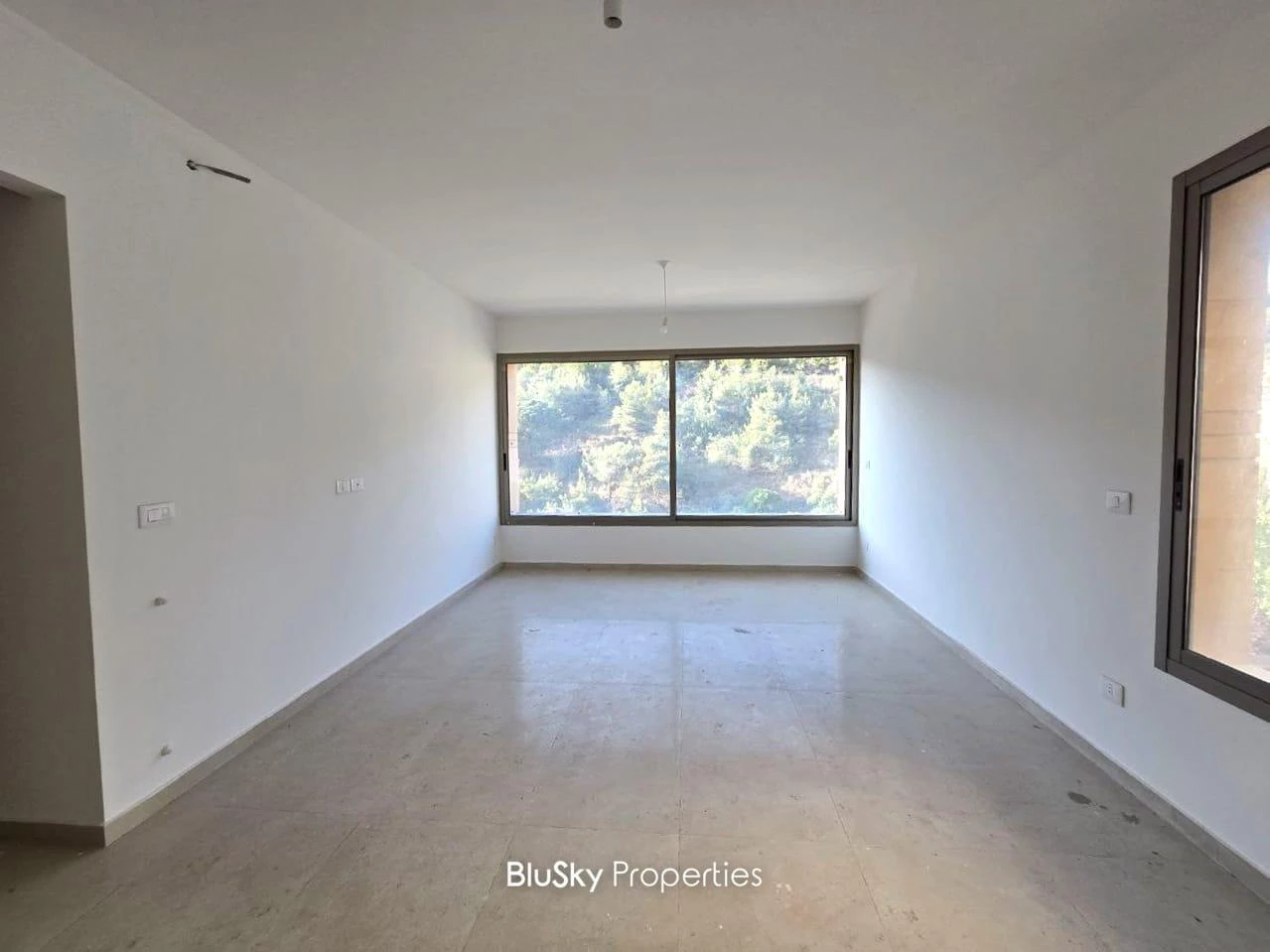 Apartment 120m² Mountain View for Rent in Mansourieh