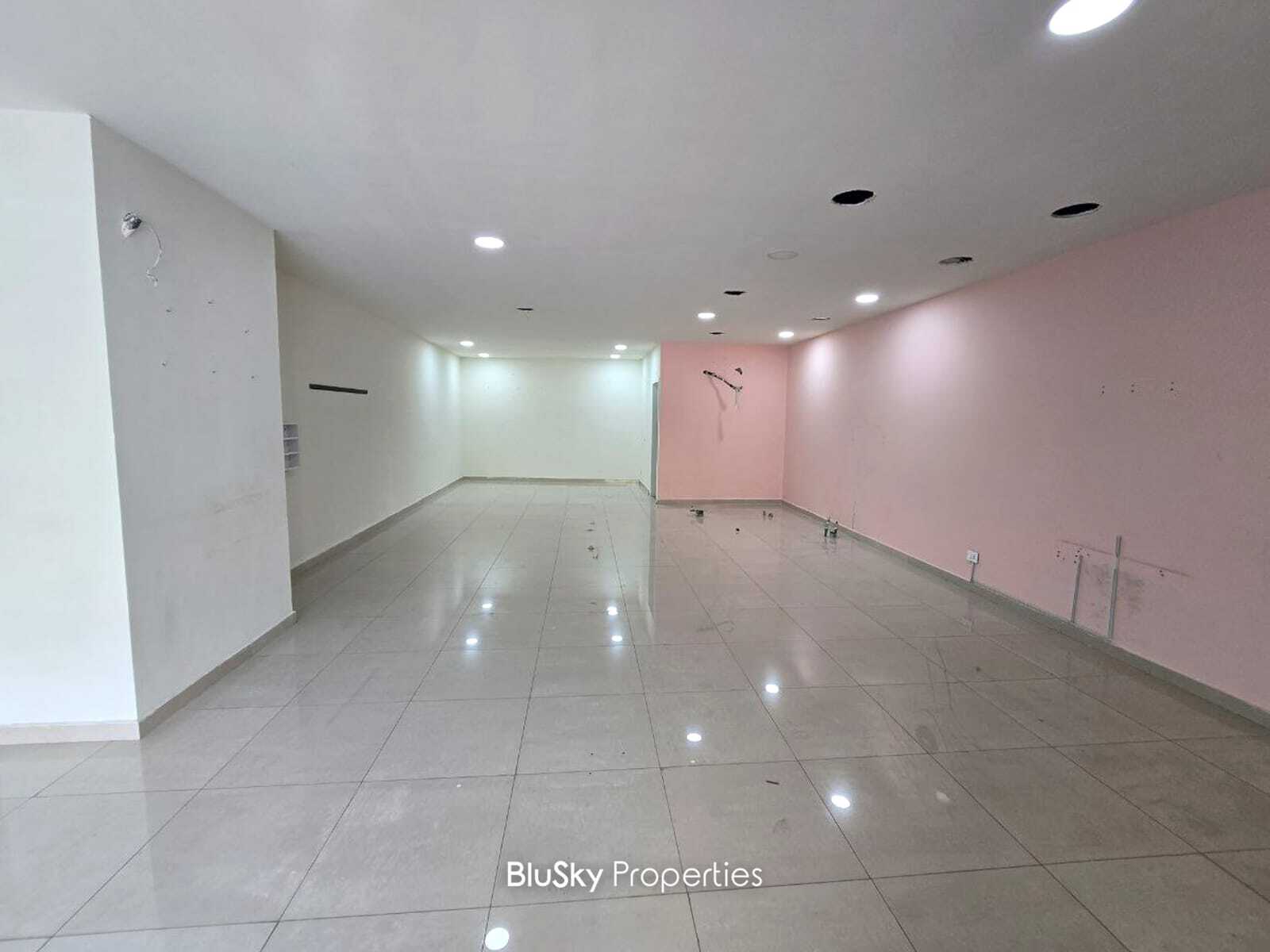 Shop 120m² for Rent in Mansourieh