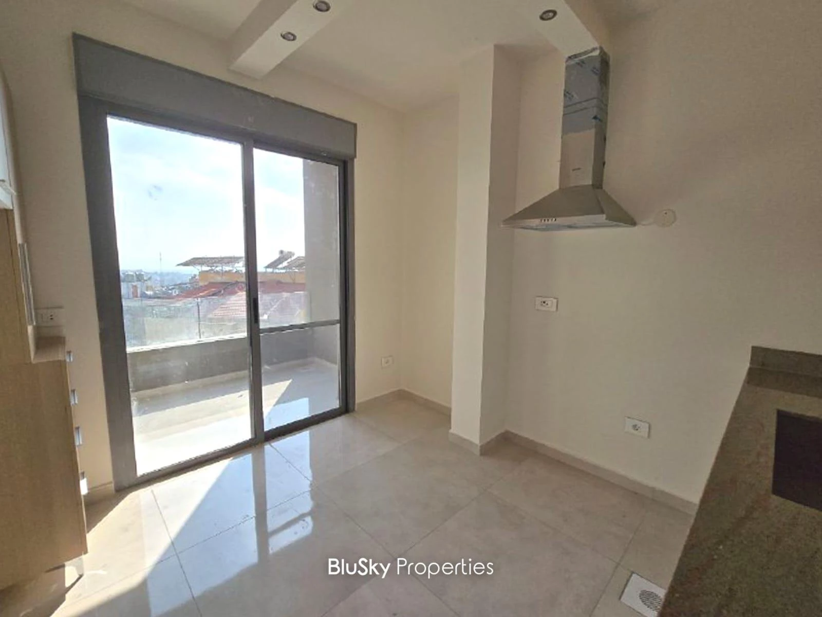 Apartment 140m² Balcony for Rent in Mansourieh — photo 5