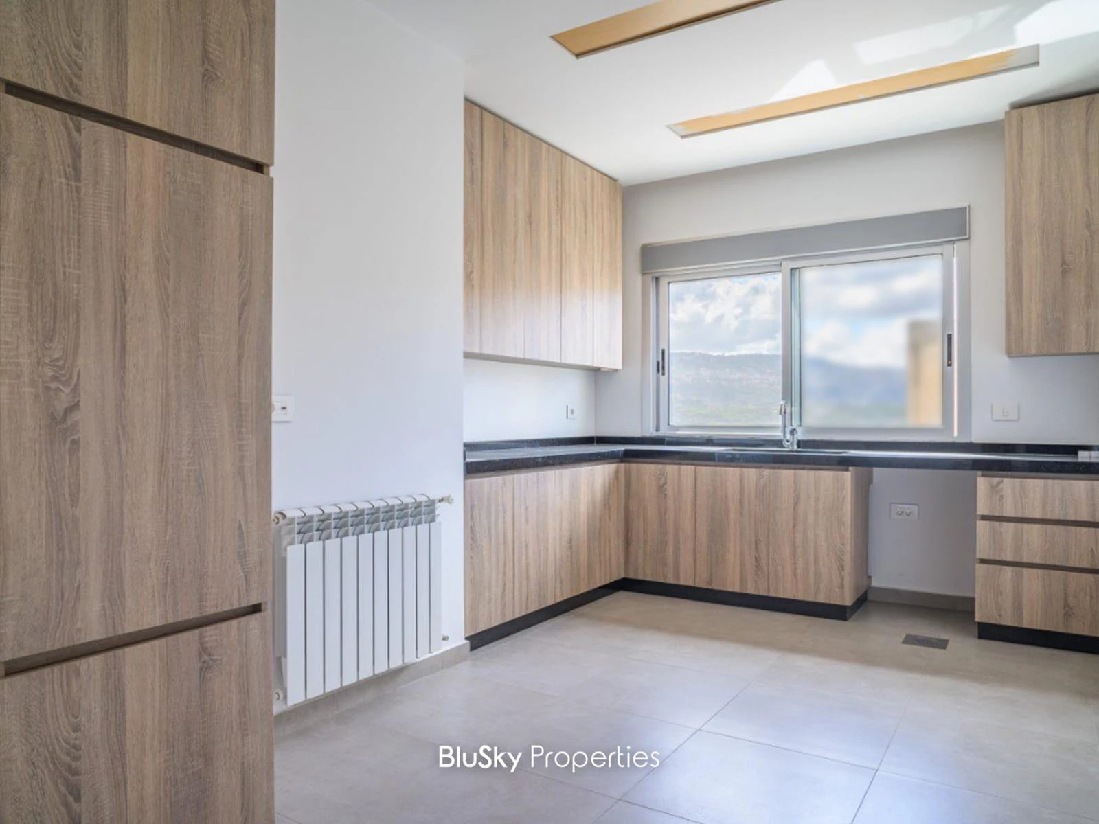 Apartment 150m² 3 Beds for Rent in Mansourieh — الصورة 3