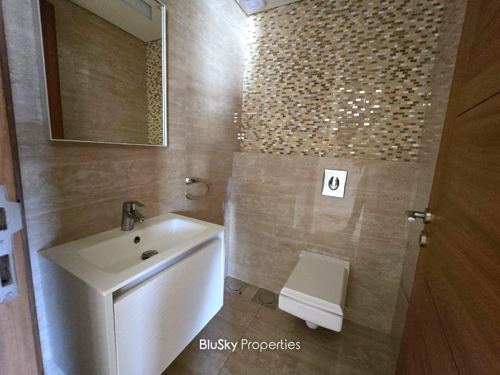 Apartment 150m² Sea View for Rent in Mansourieh — photo 5