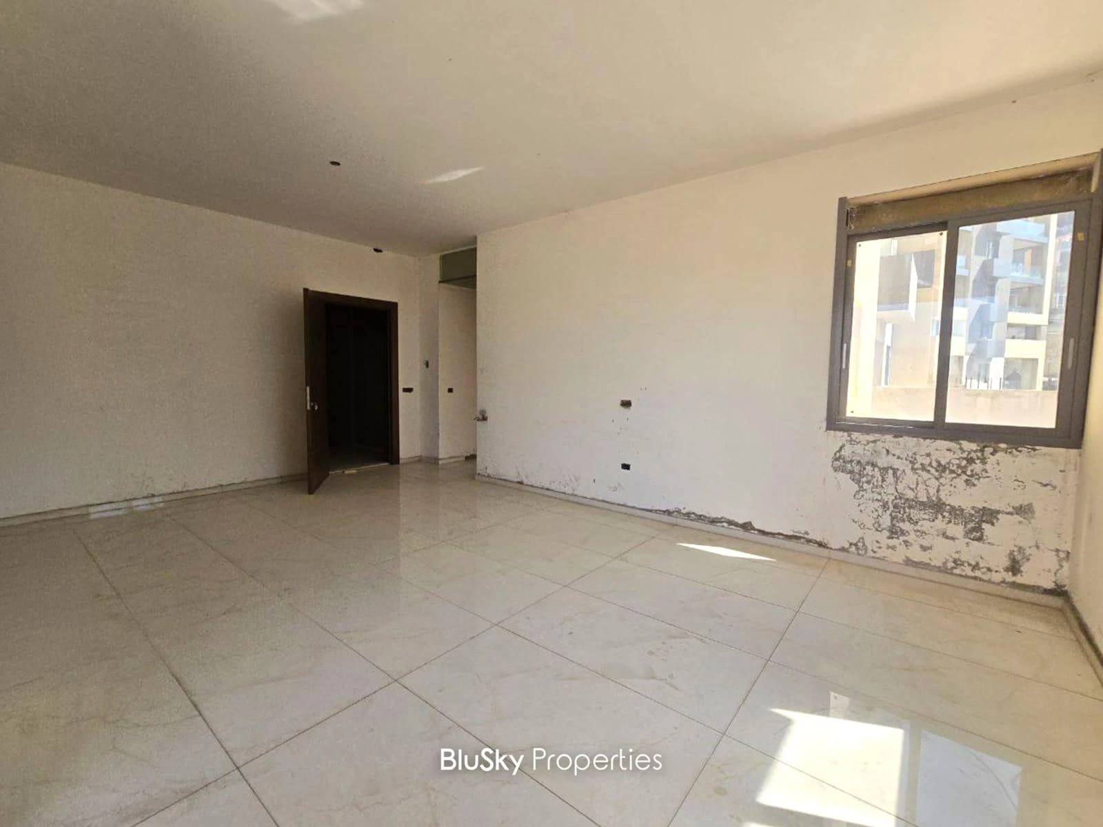 Apartment 150m² Terrace for Sale in Mansourieh